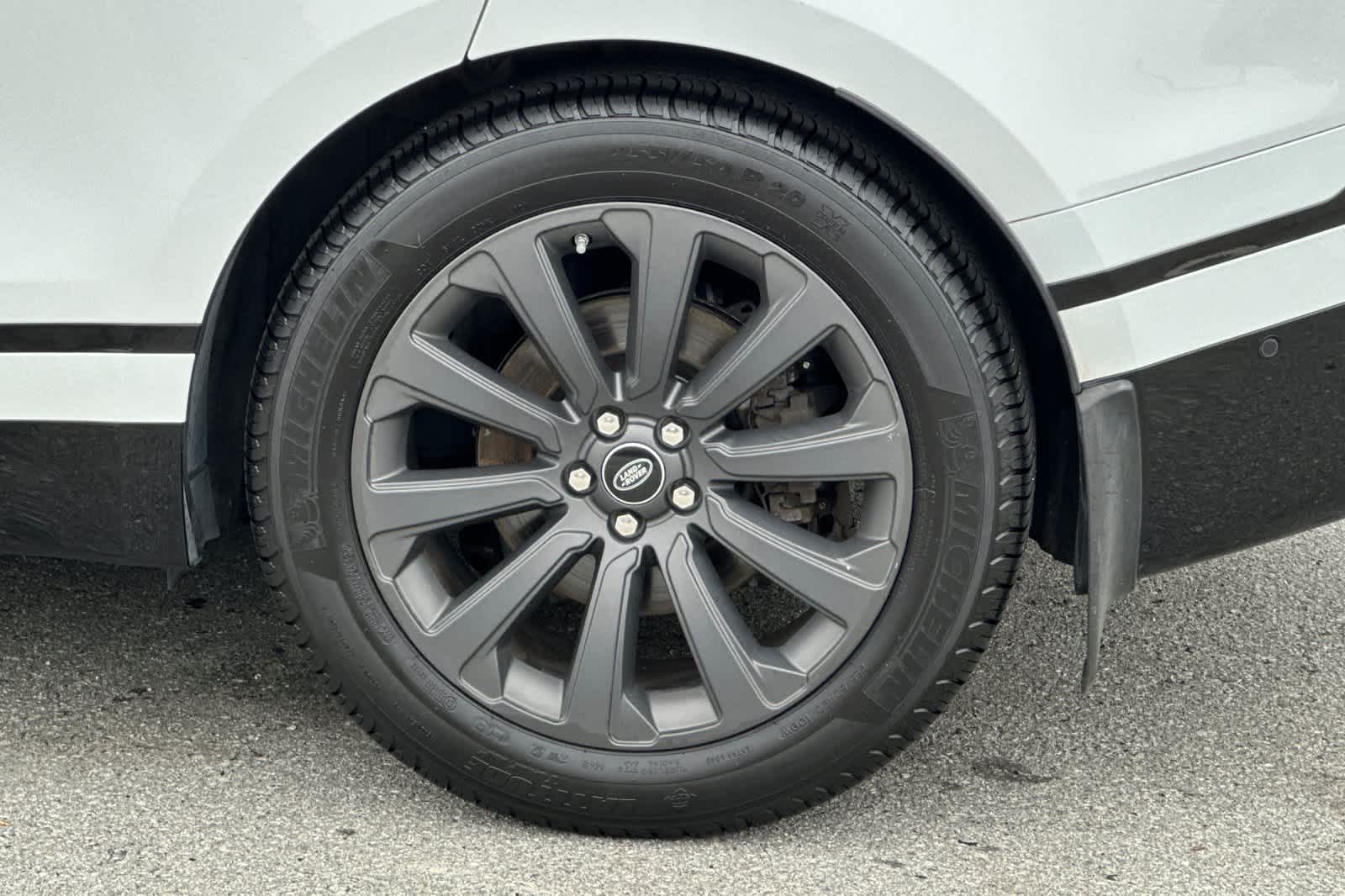 Thumbnail: 2018 Land Rover Range Rover Velar - 33