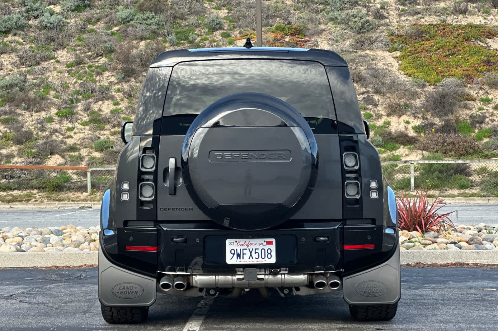 Thumbnail: 2025 Land Rover Defender - 8