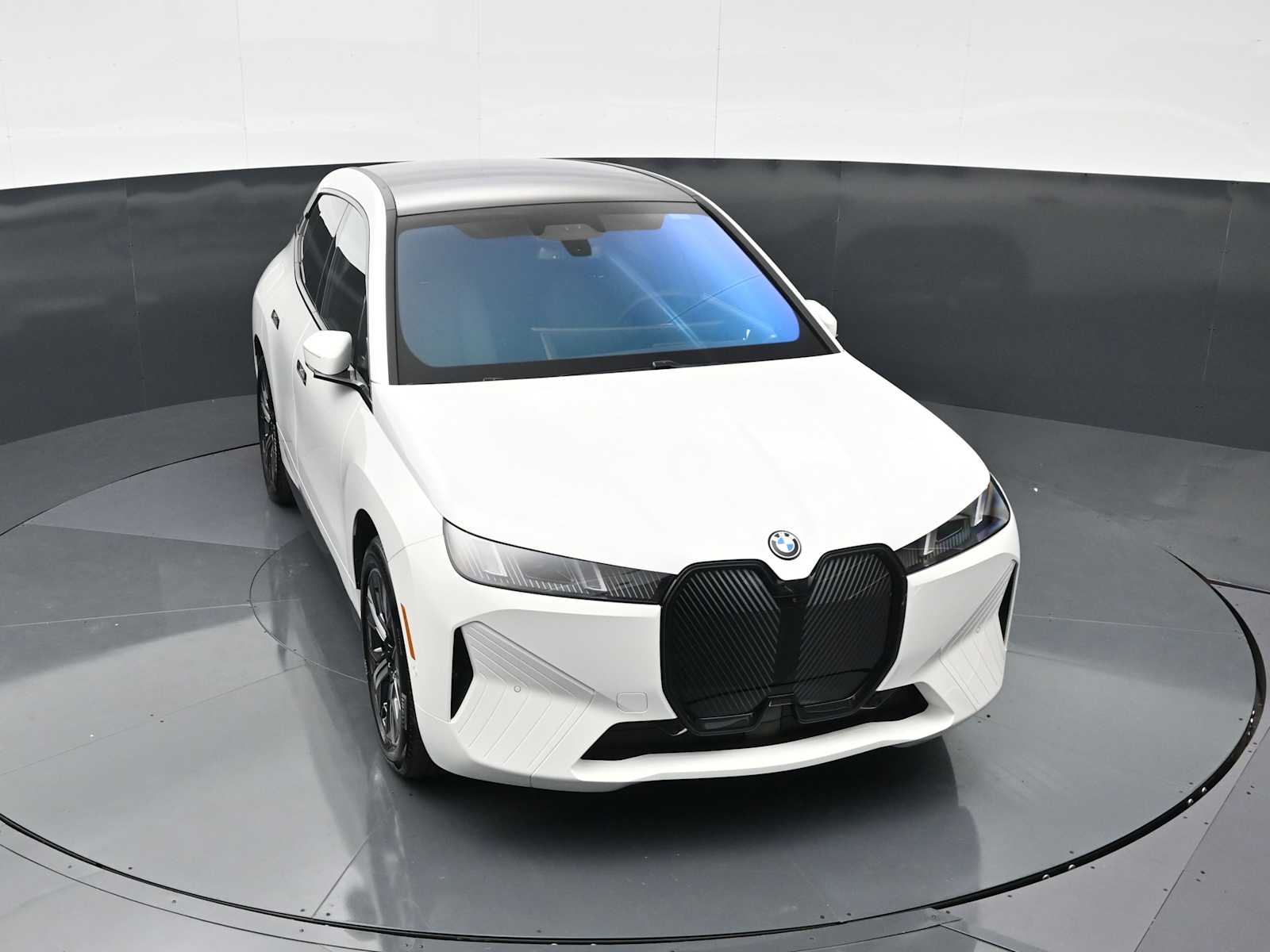 Thumbnail: 2026 BMW iX - 11
