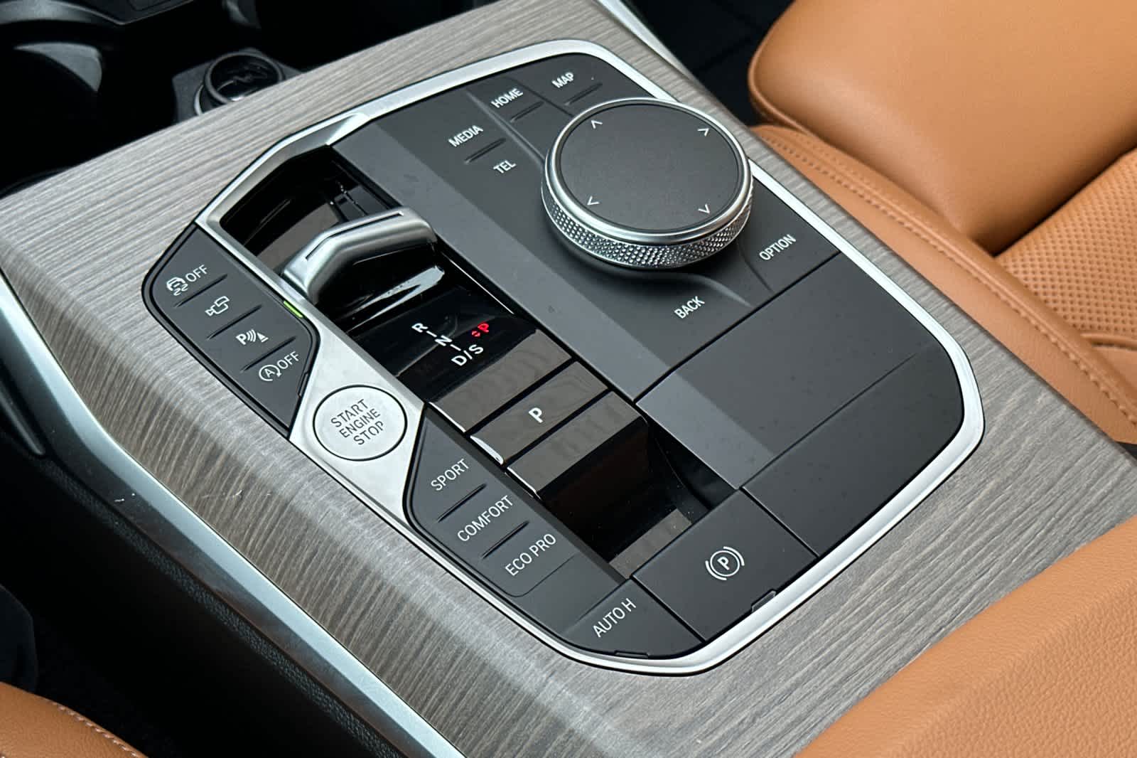 Thumbnail: 2025 BMW 3 Series - 24