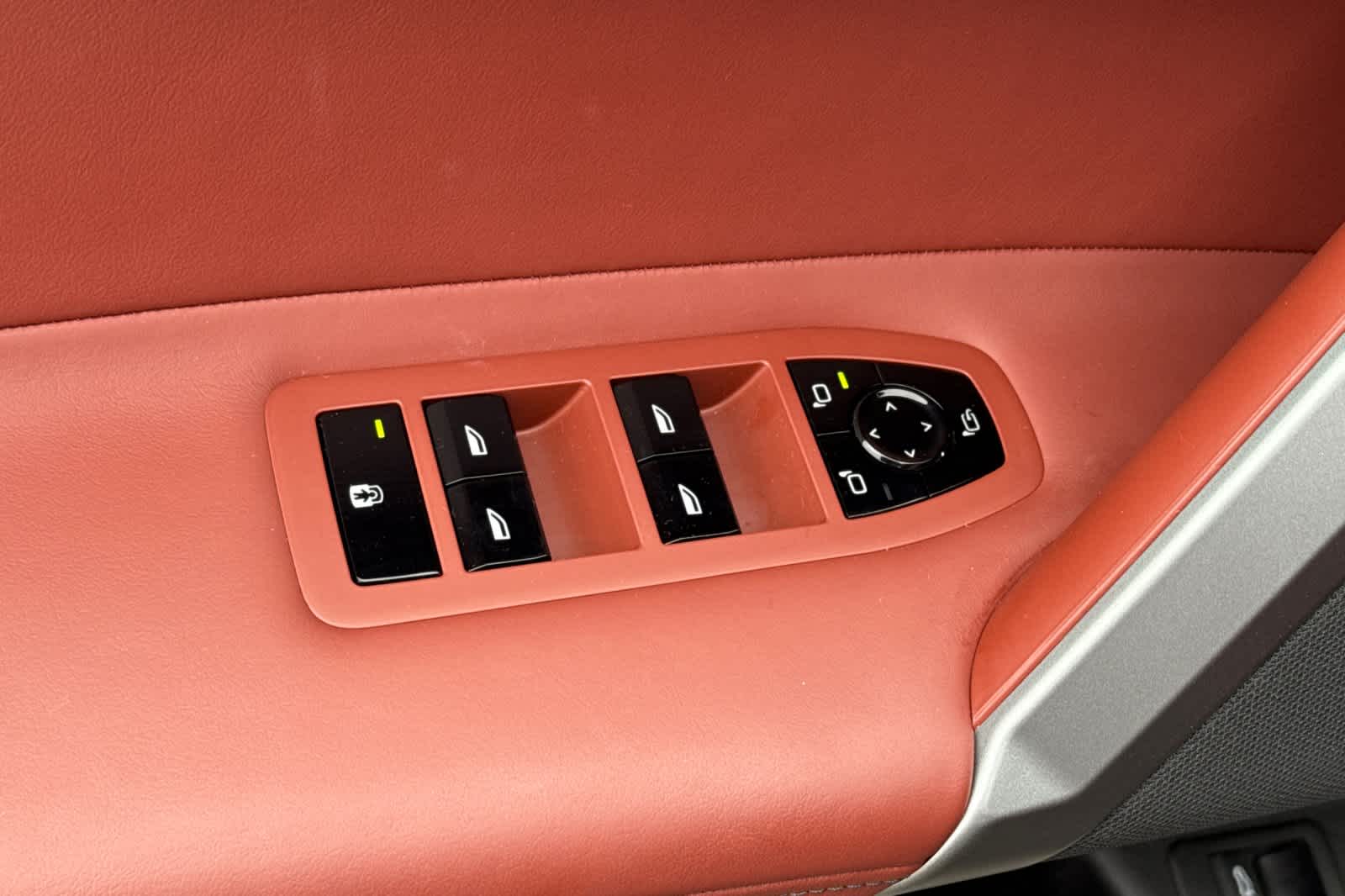 Thumbnail: 2025 BMW iX - 13