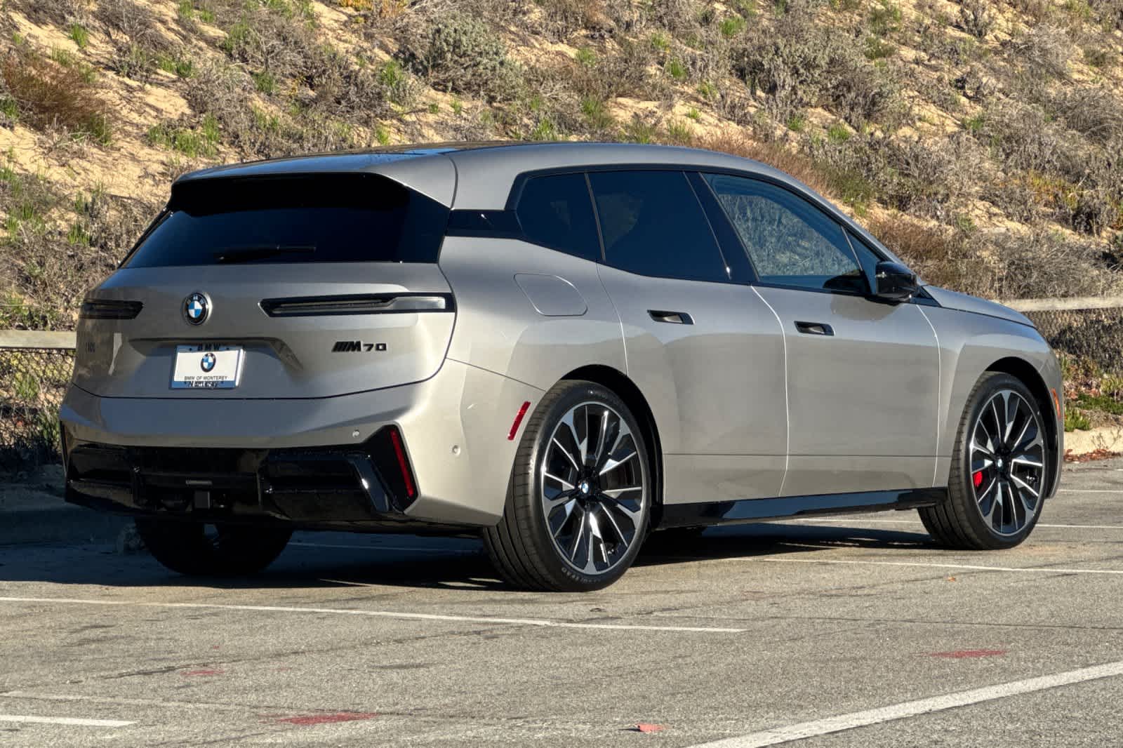 Thumbnail: 2026 BMW iX - 2