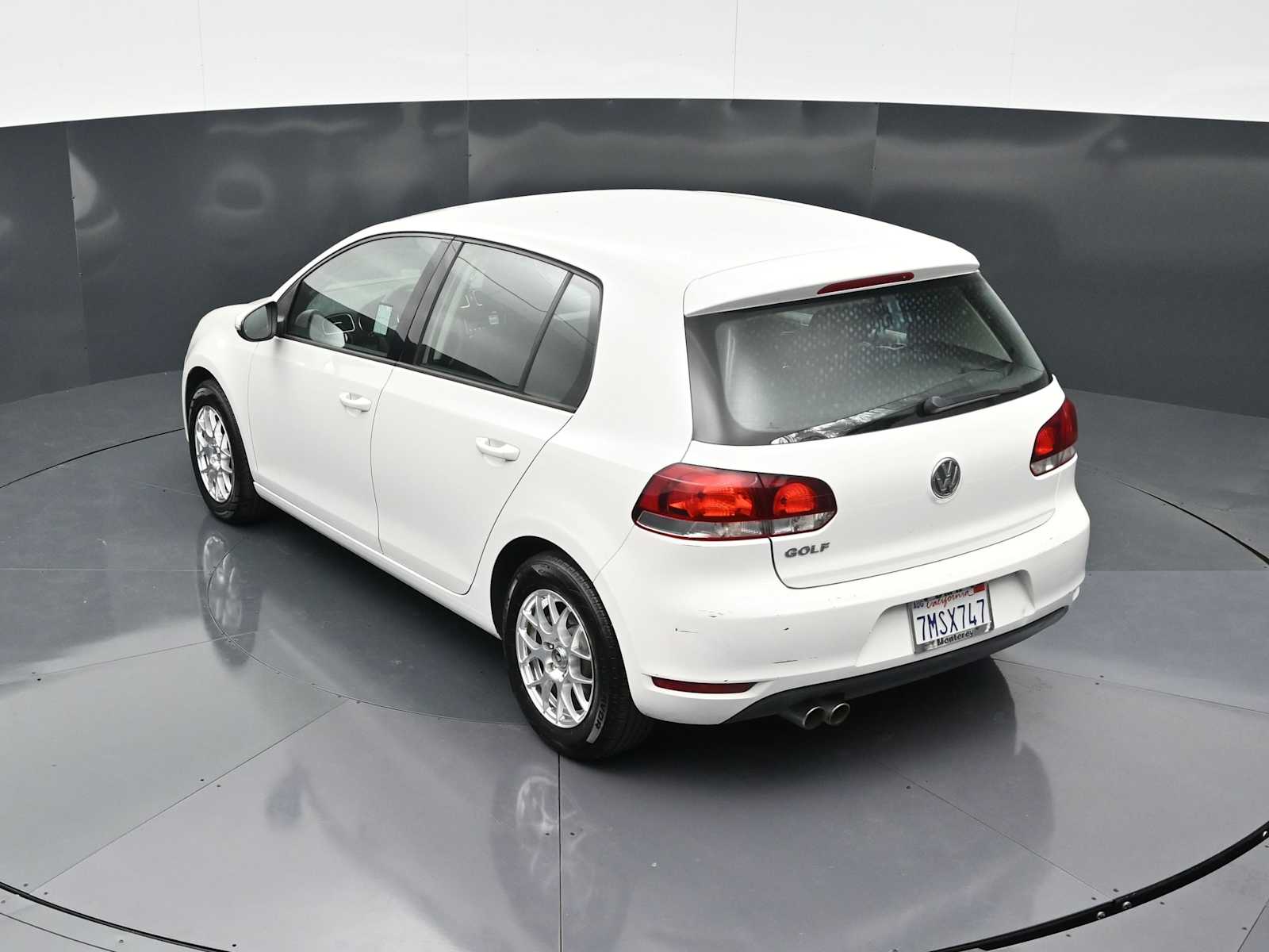 Thumbnail: 2010 Volkswagen Golf - 22