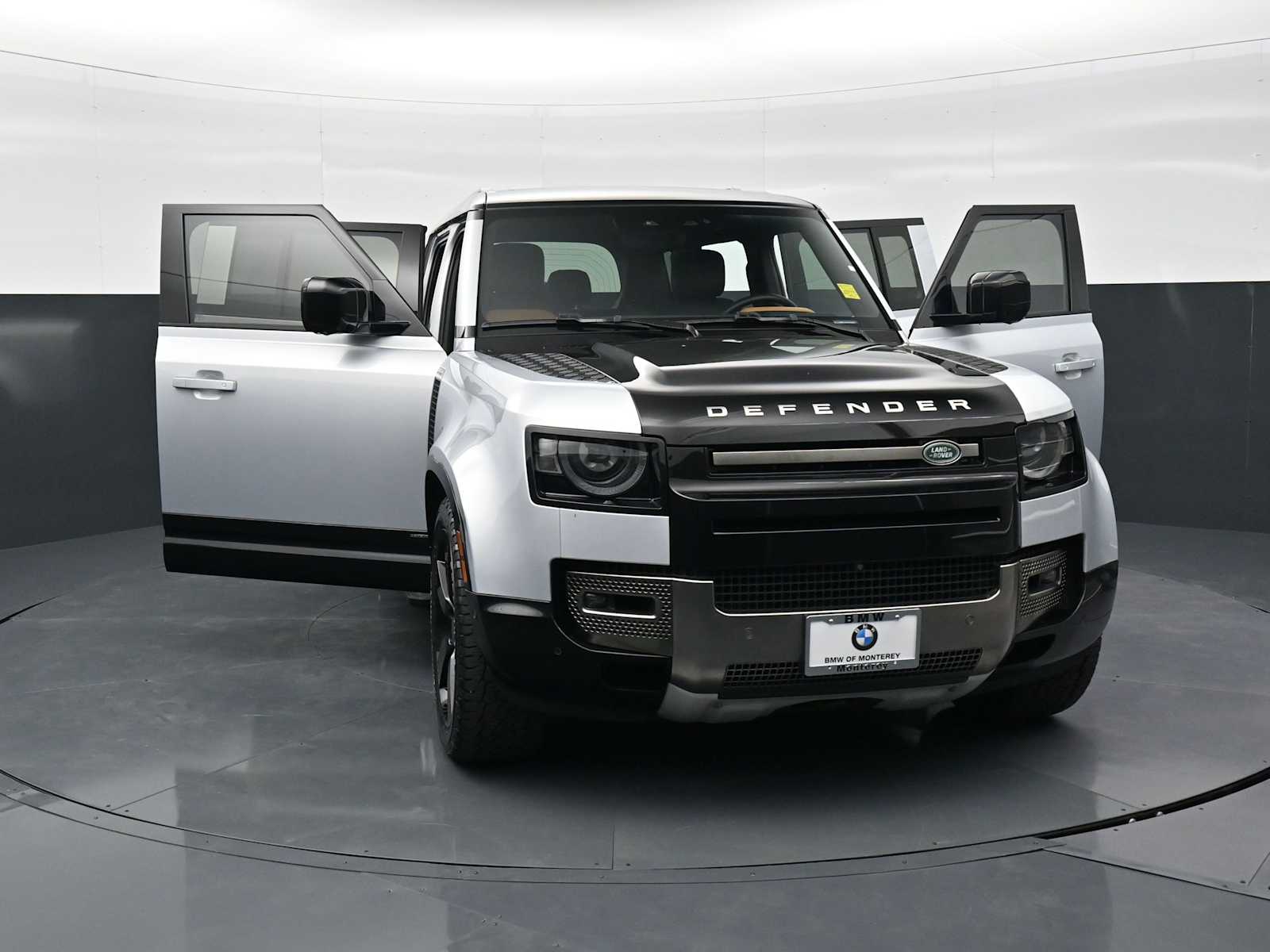 Thumbnail: 2022 Land Rover Defender - 33