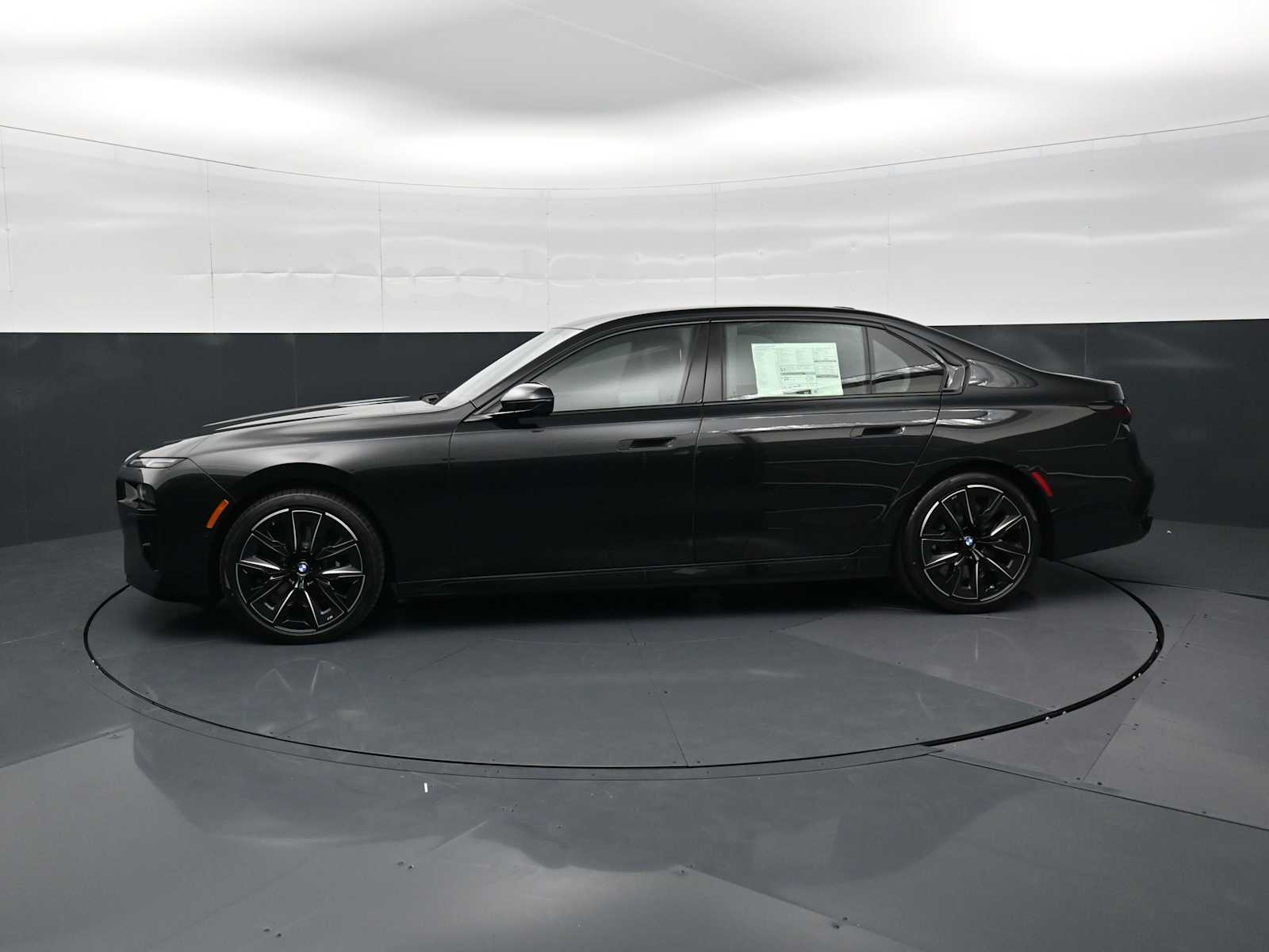Thumbnail: 2026 BMW 7 Series - 8