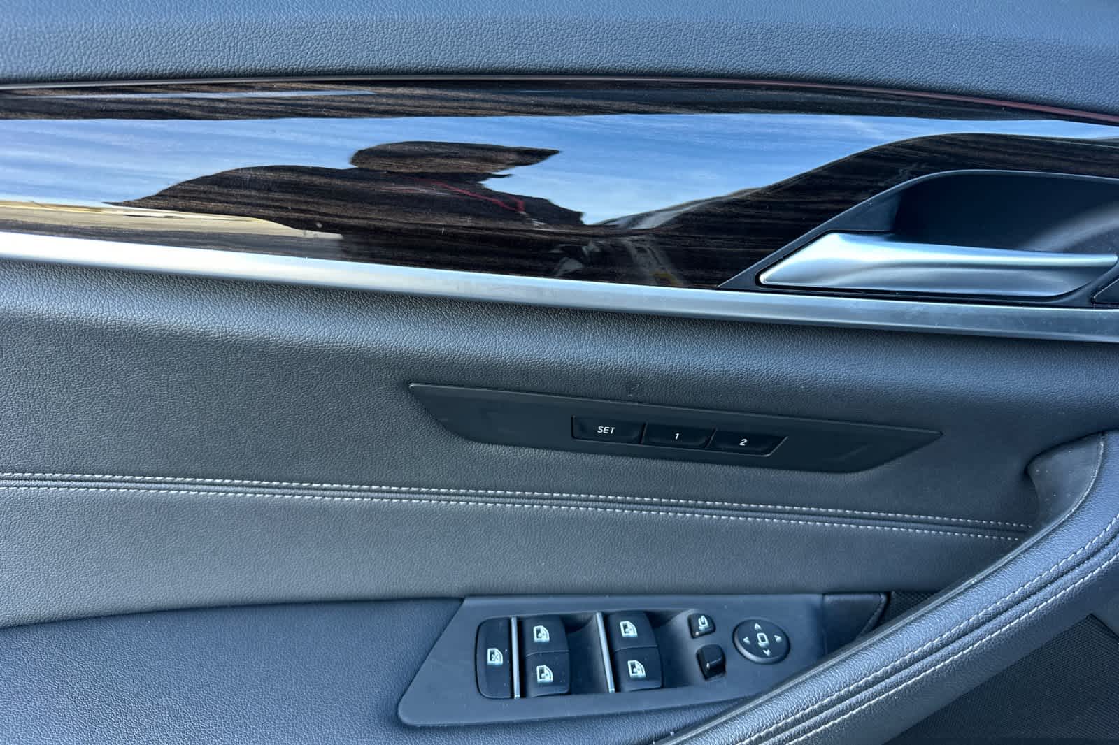 Thumbnail: 2023 BMW 5 Series - 14