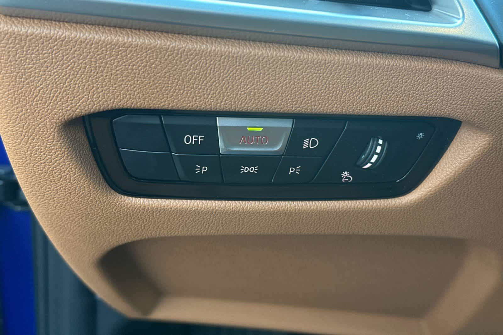 Thumbnail: 2025 BMW i4 - 31