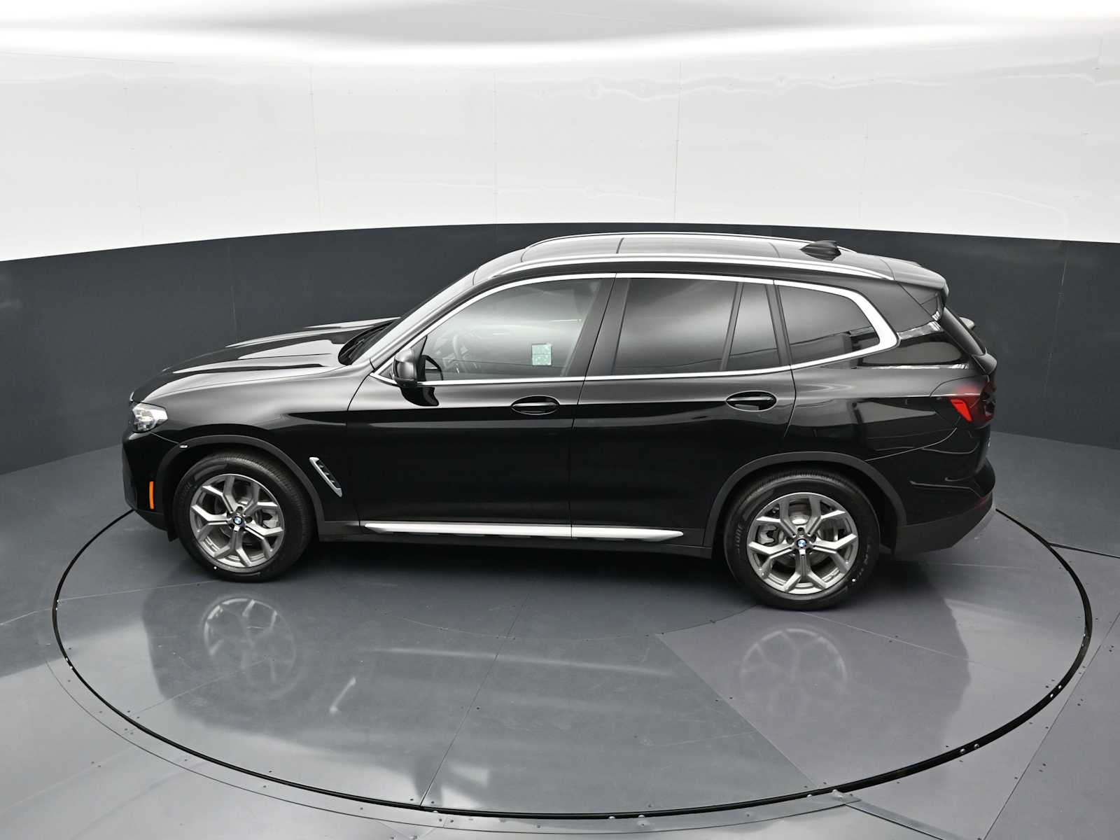Thumbnail: 2023 BMW X3 - 23