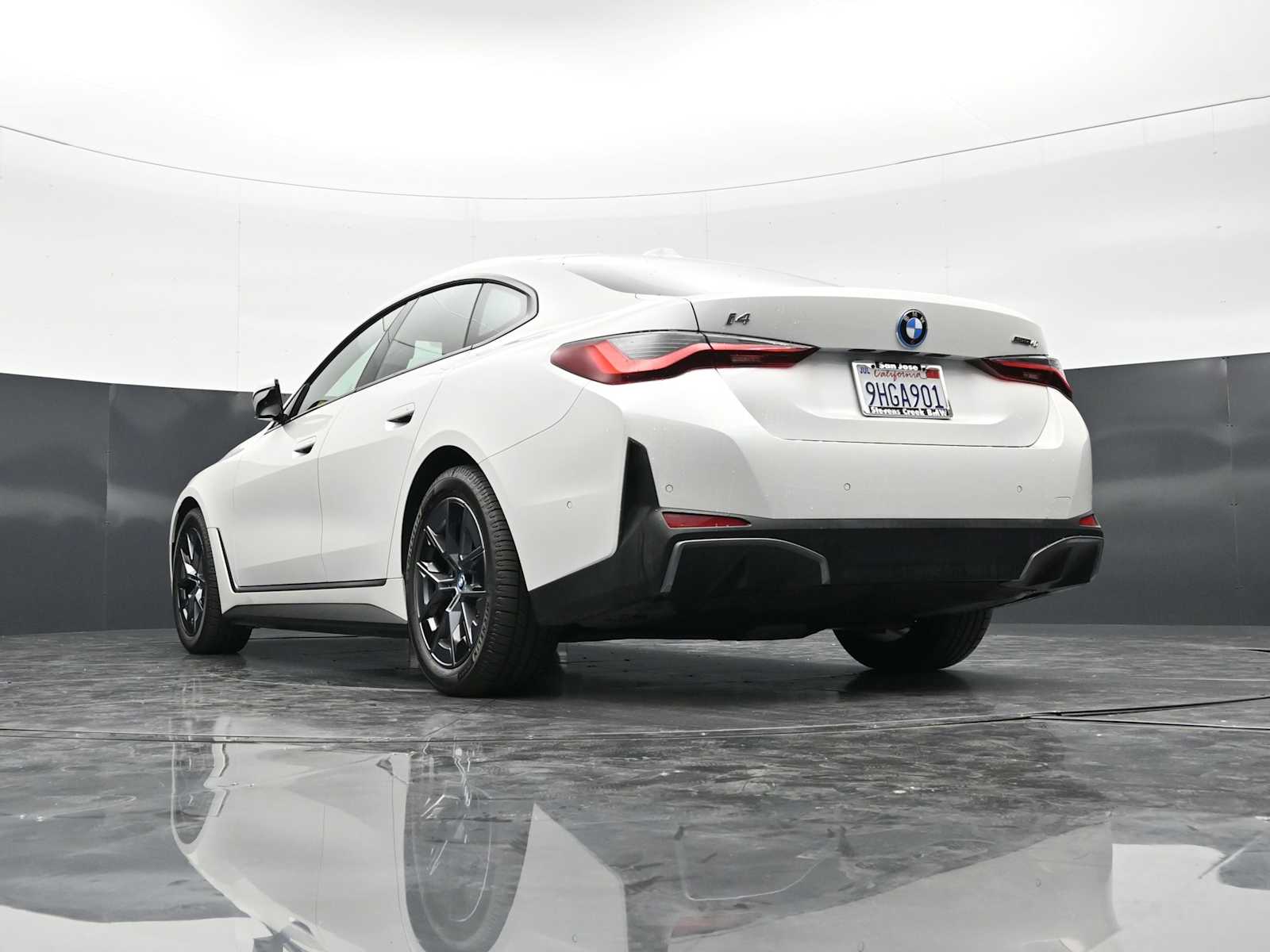 Thumbnail: 2023 BMW i4 - 23