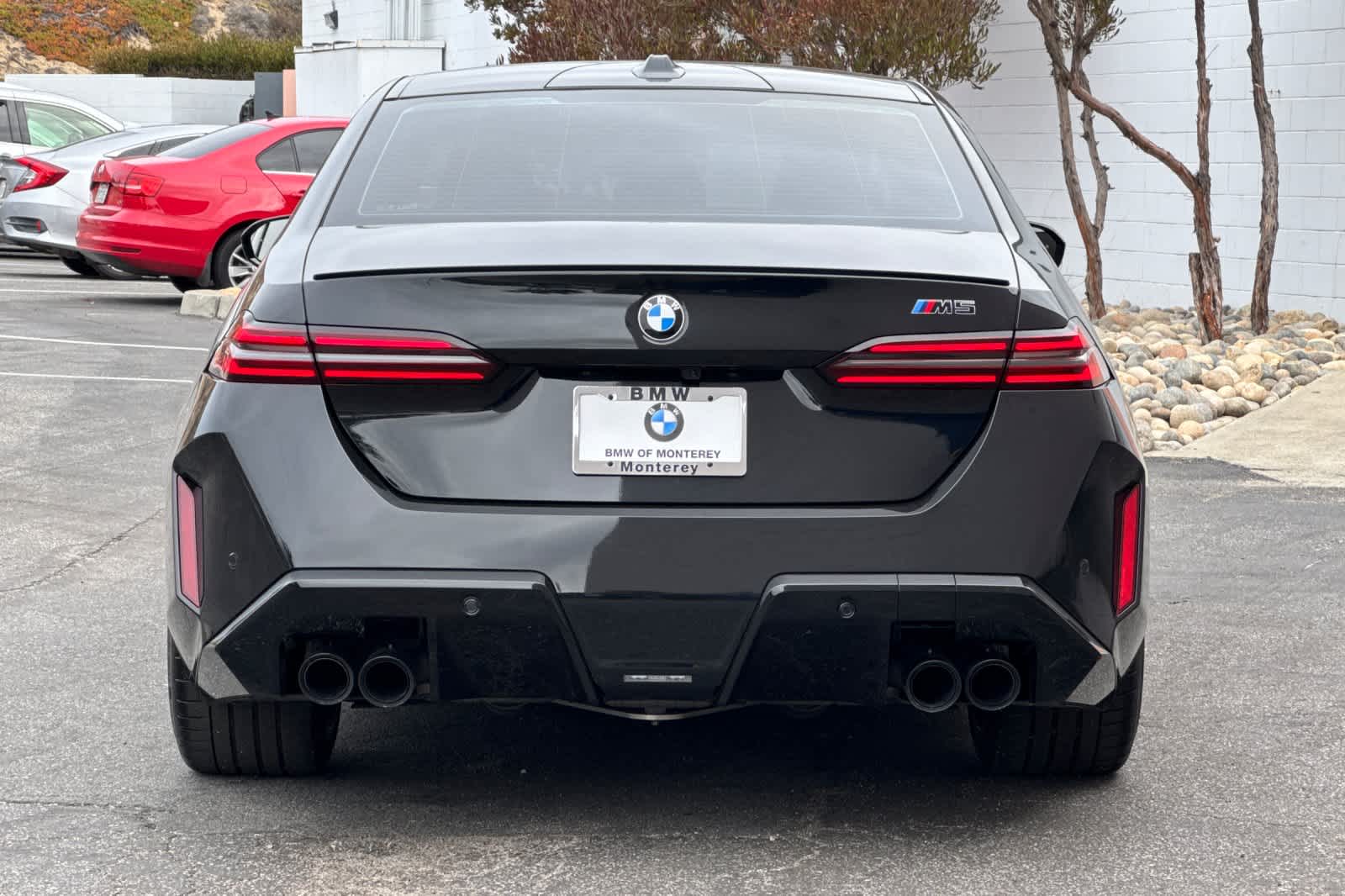 Thumbnail: 2025 BMW M5 - 8