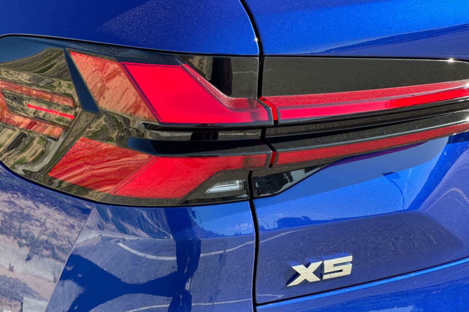 Thumbnail: 2026 BMW X5 - 11