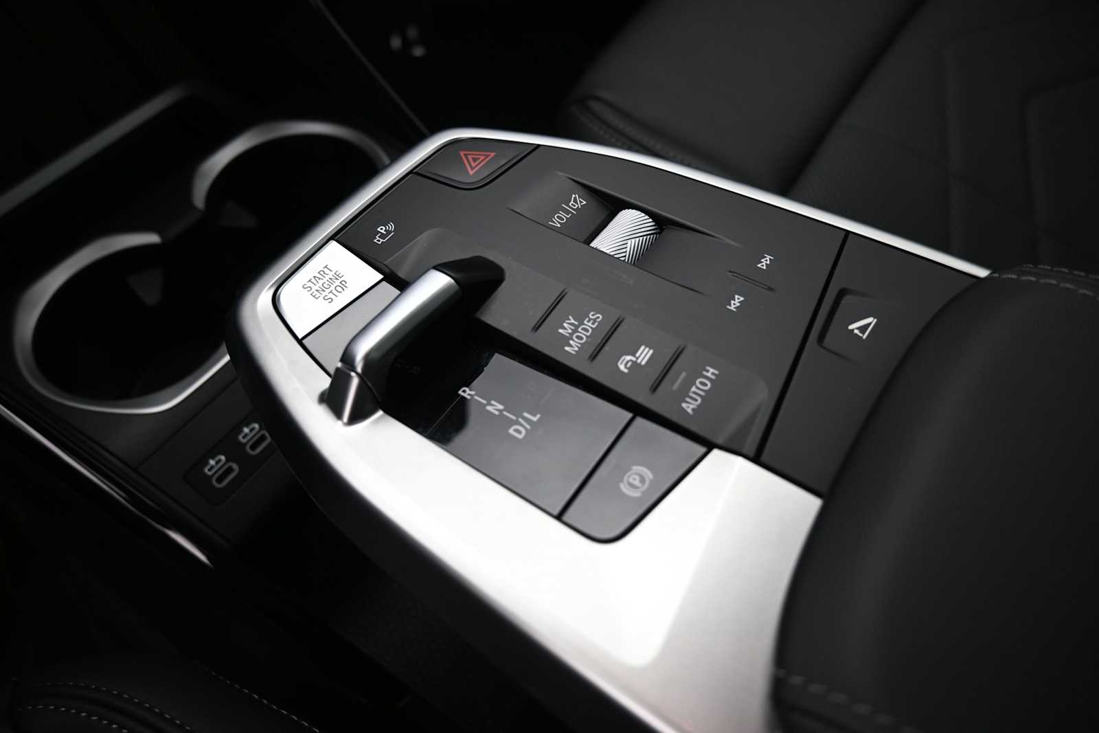2025 BMW X1 28i - Photo 12
