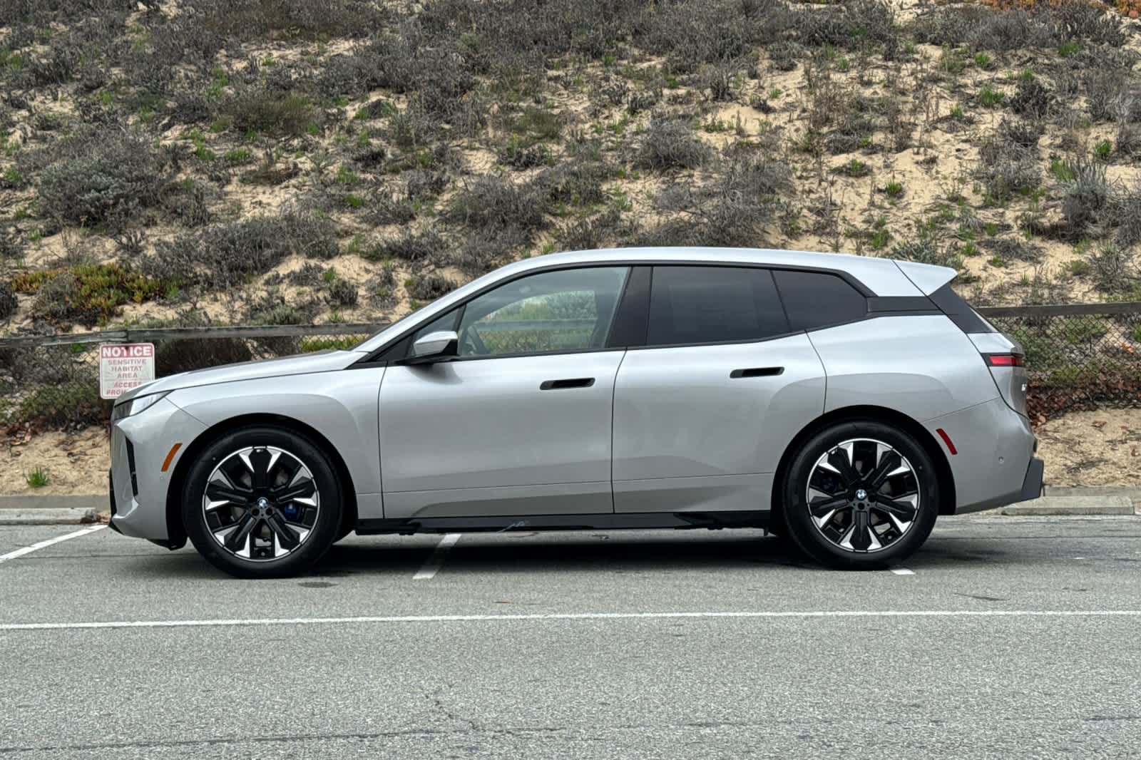 Thumbnail: 2026 BMW iX - 5