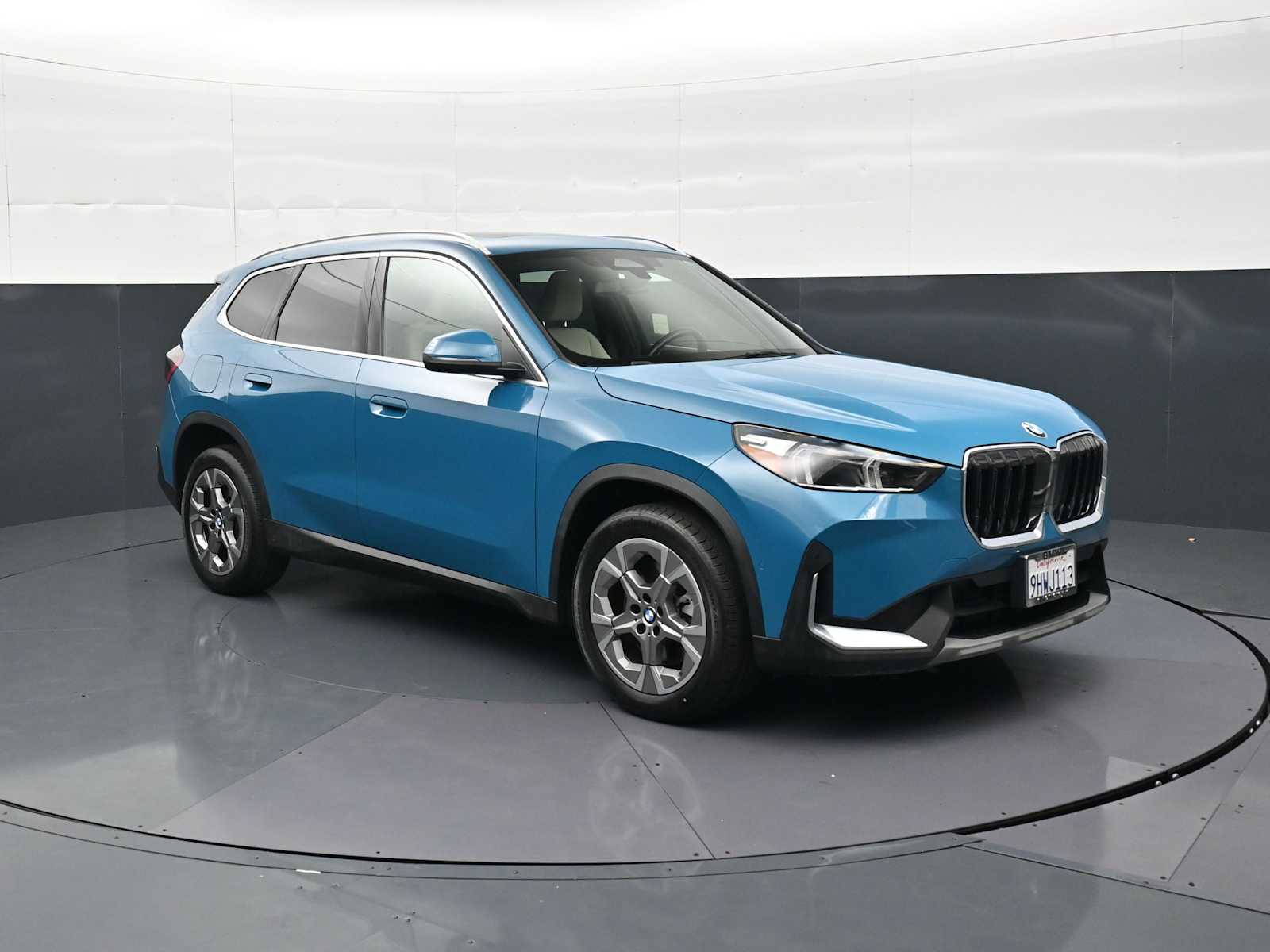 2023 BMW X1 28i - Photo 3