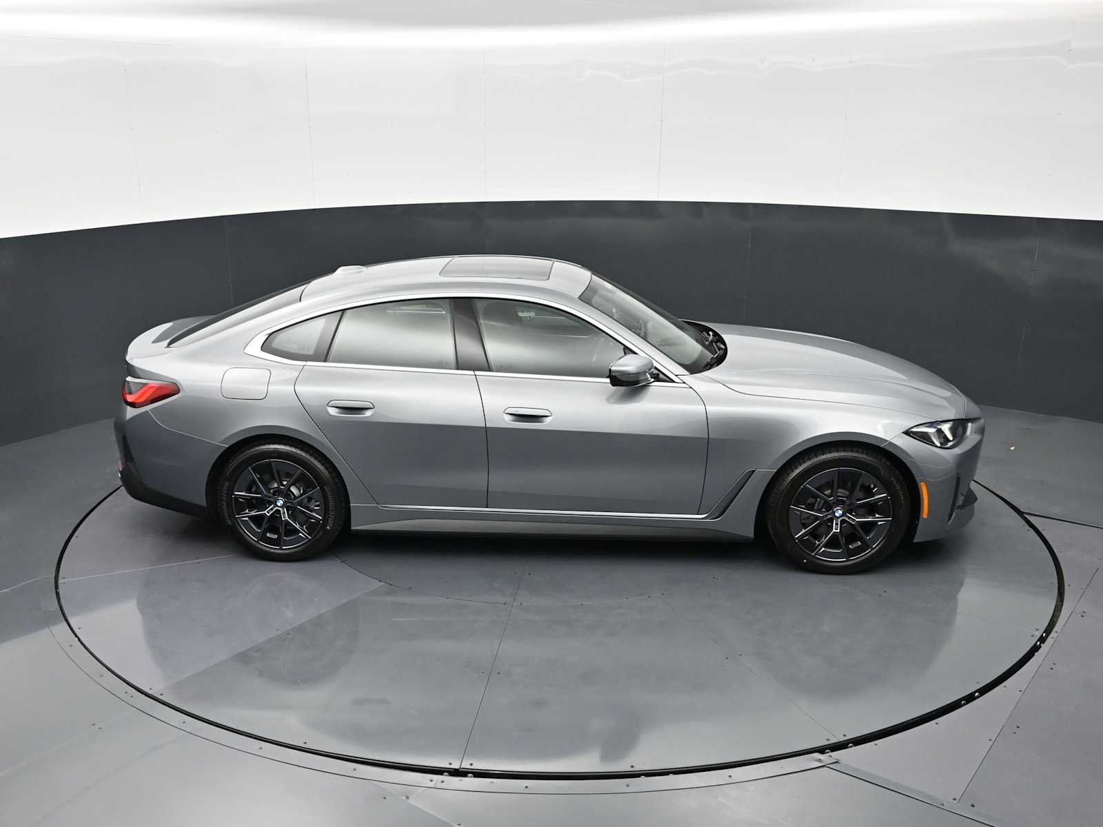 Thumbnail: 2026 BMW i4 - 20