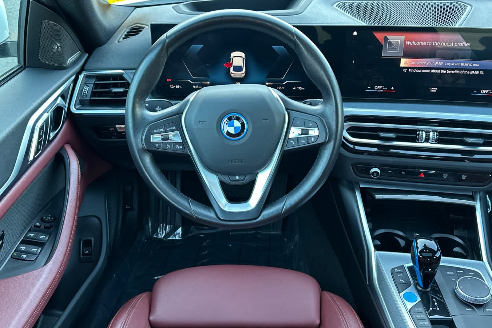 Thumbnail: 2023 BMW i4 - 15