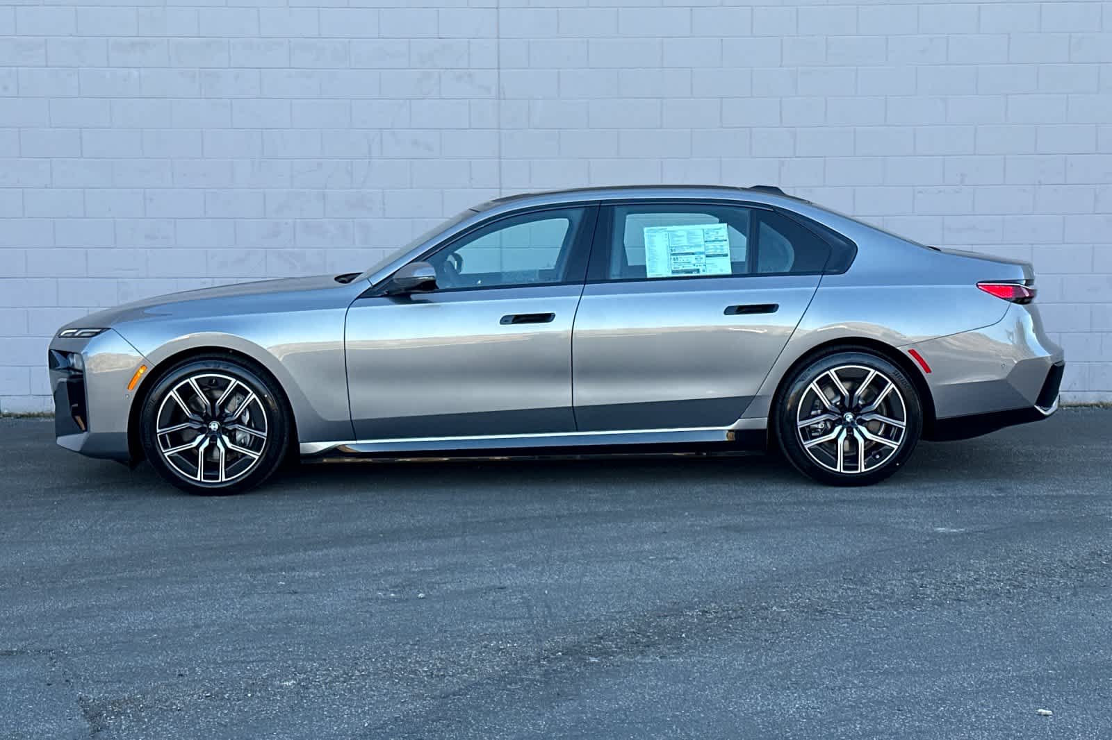 Thumbnail: 2025 BMW i7 - 5