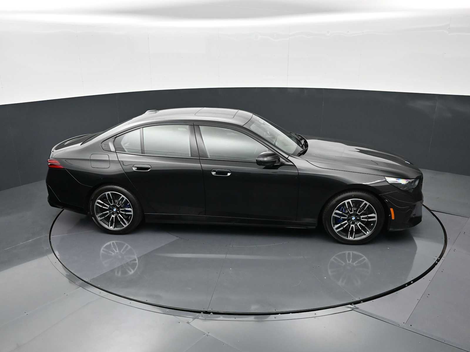 Thumbnail: 2026 BMW 5 Series - 20