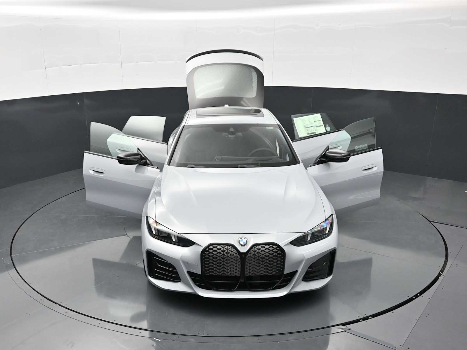 Thumbnail: 2026 BMW i4 - 33
