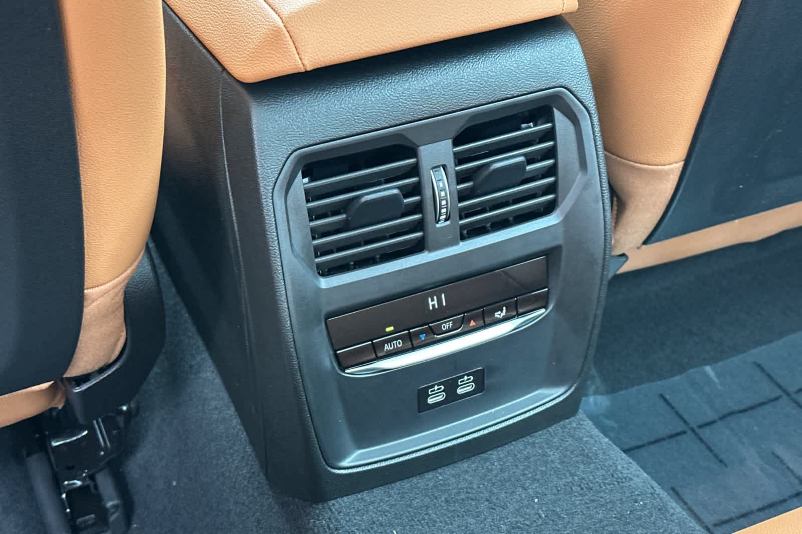 Thumbnail: 2026 BMW 3 Series - 16