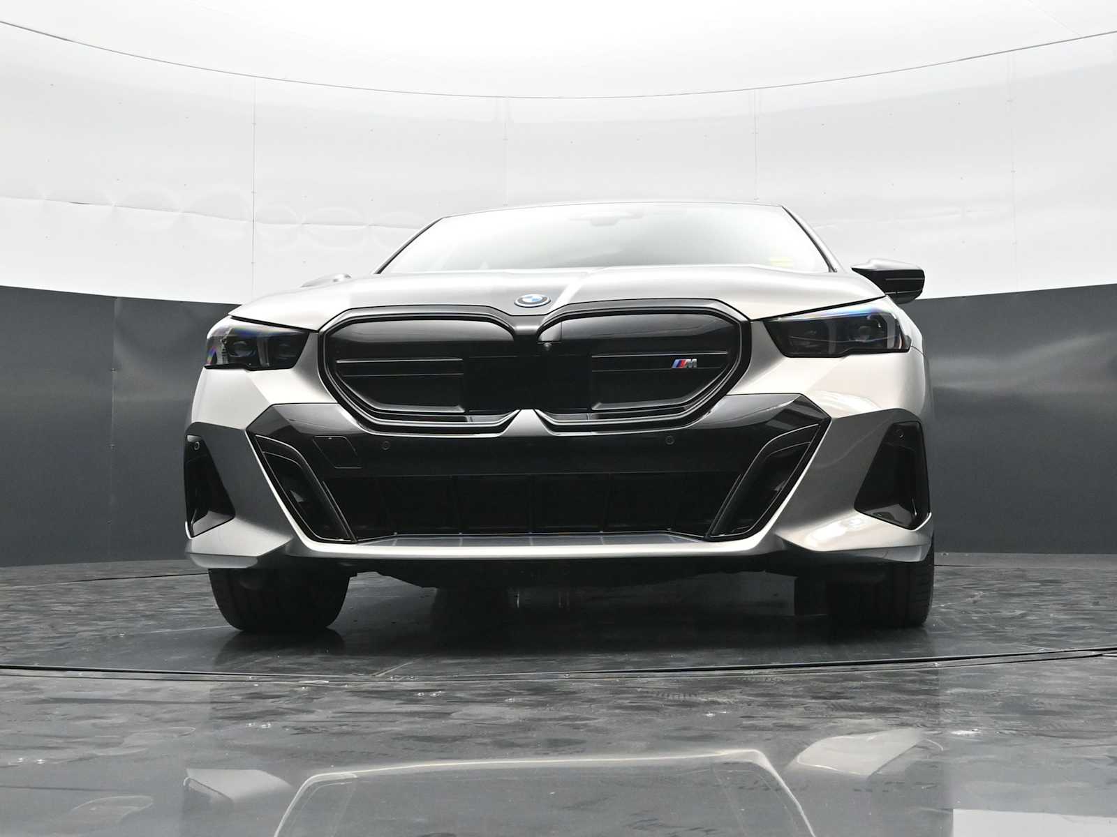 2024 BMW i5 M60 - Photo 26