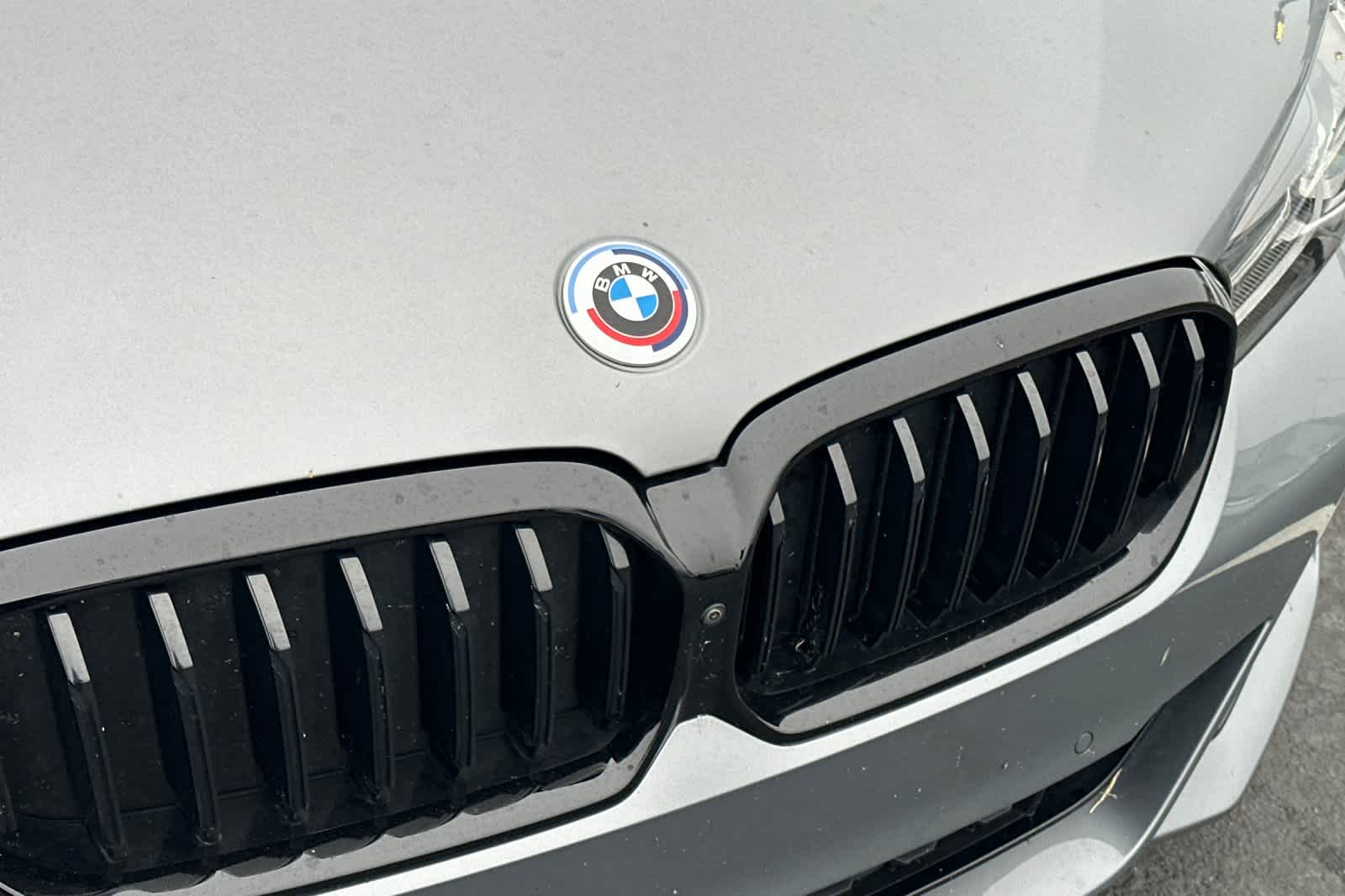 Thumbnail: 2023 BMW 5 Series - 10