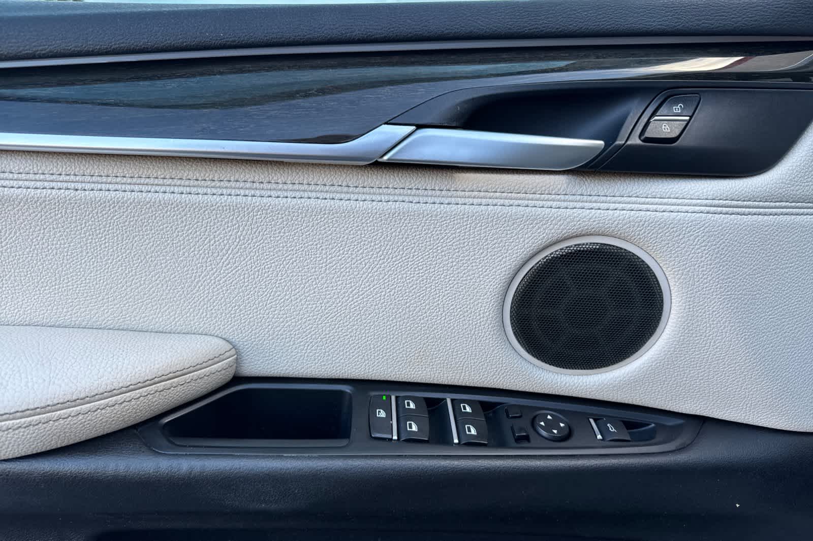 Thumbnail: 2015 BMW X5 - 12