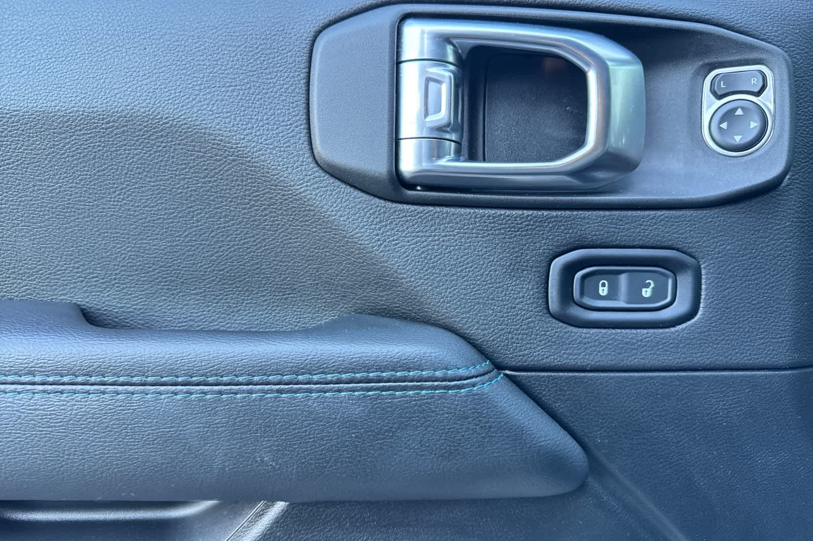 Thumbnail: 2021 Jeep Wrangler - 12