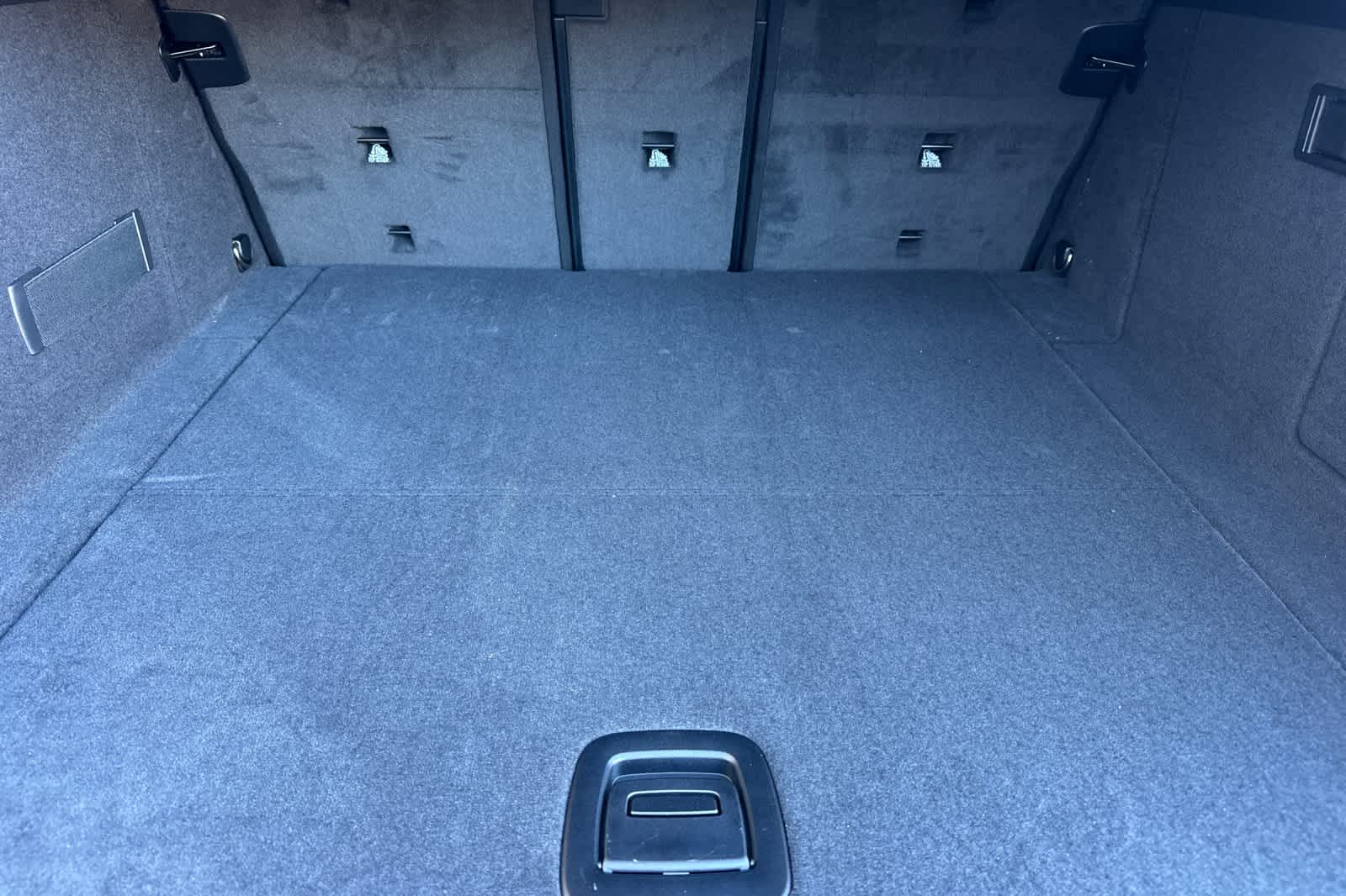 Thumbnail: 2026 BMW iX - 17