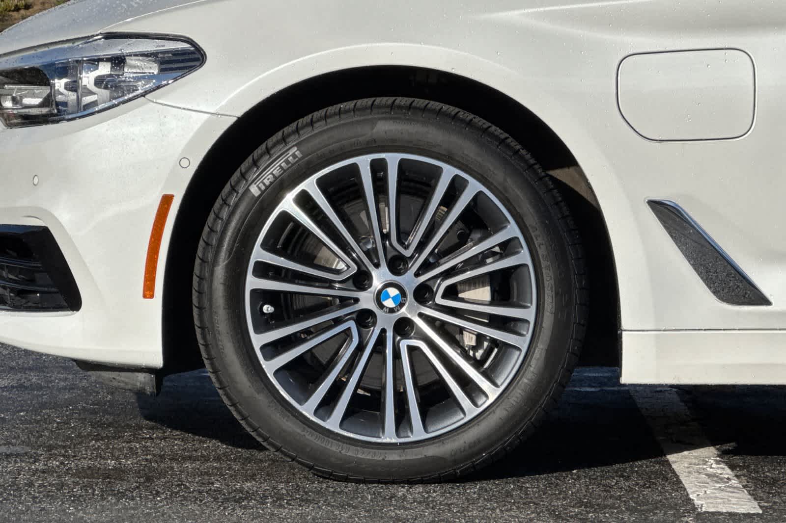 Thumbnail: 2020 BMW 5 Series - 31