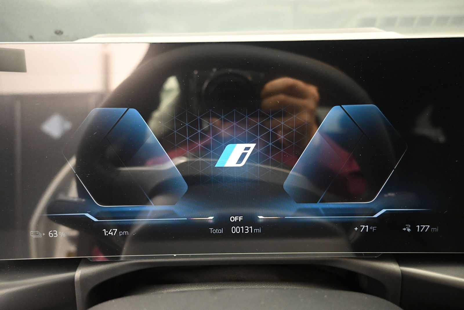 Thumbnail: 2026 BMW i4 - 13