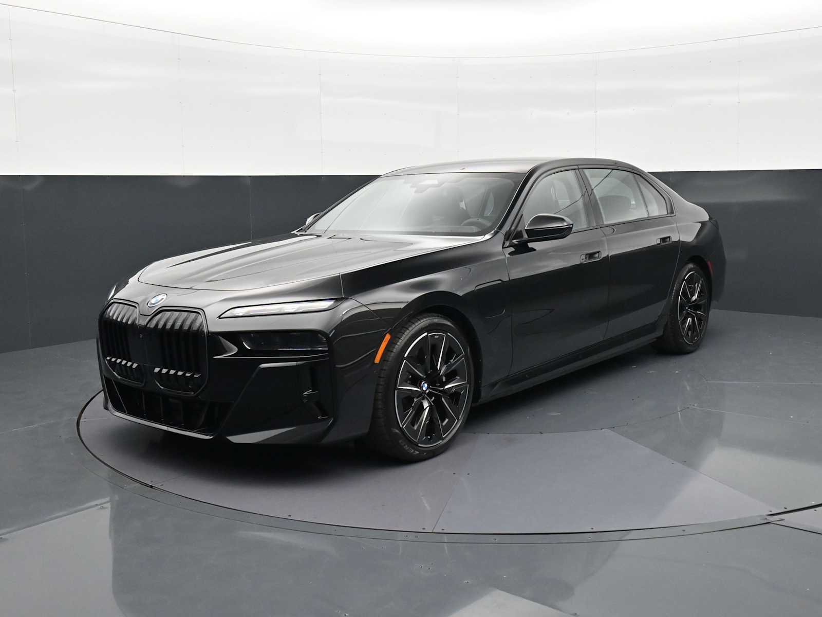 Thumbnail: 2026 BMW 7 Series - 1