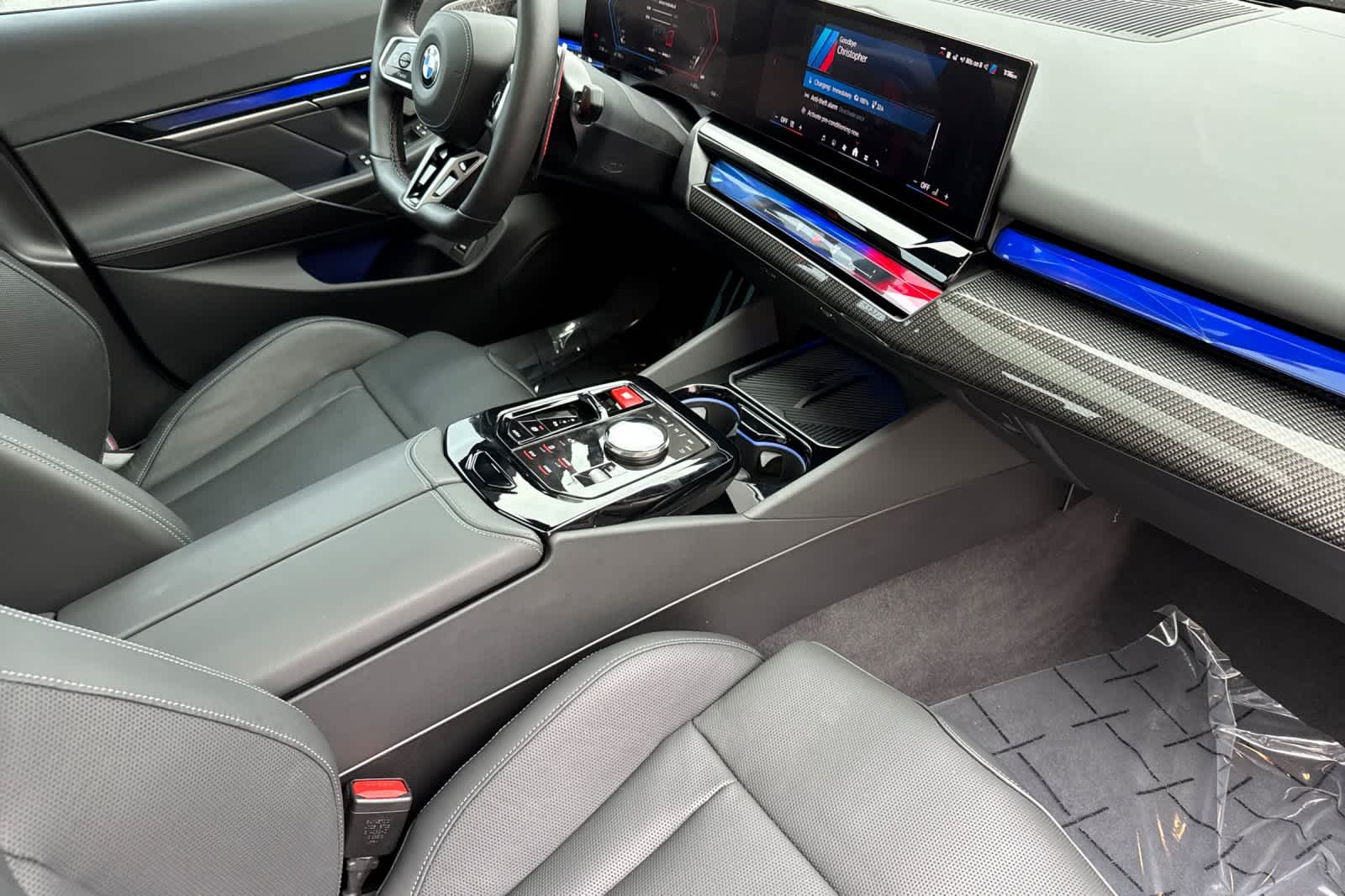 Thumbnail: 2025 BMW M5 - 16