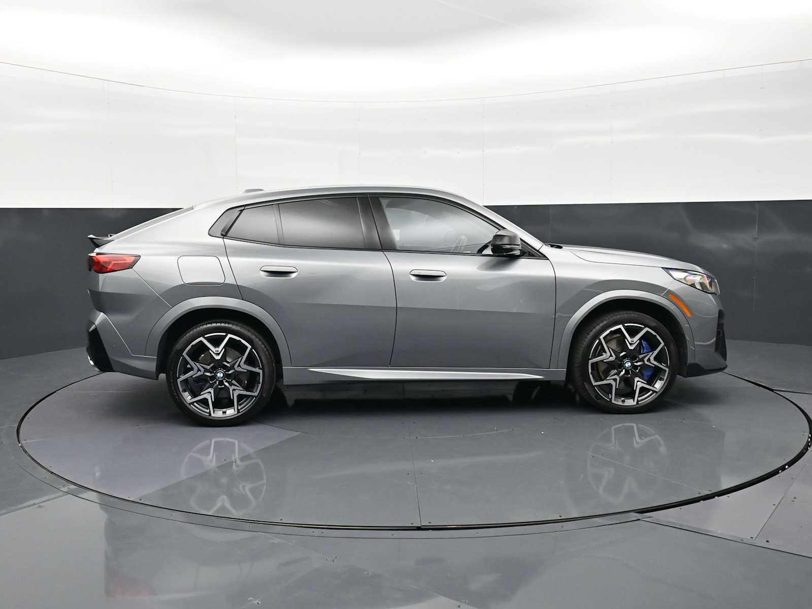 Thumbnail: 2025 BMW X2 - 4