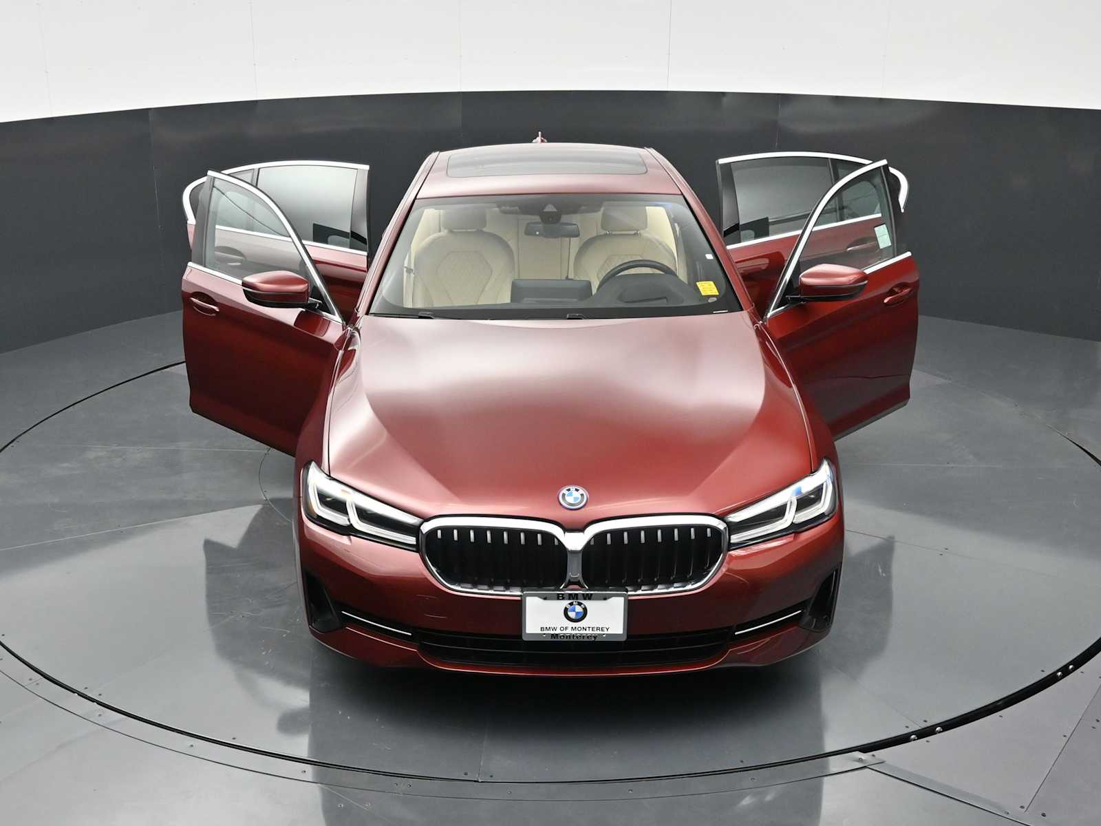 Thumbnail: 2023 BMW 5 Series - 31