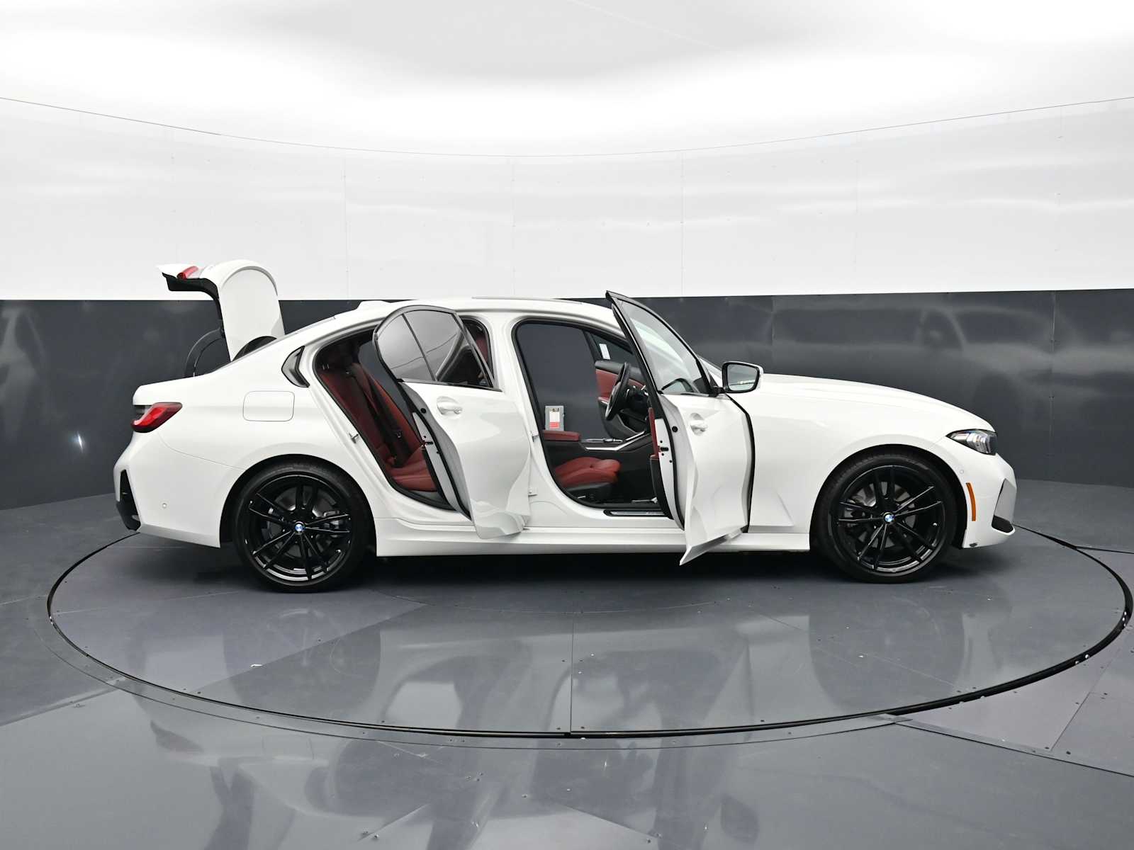 Thumbnail: 2024 BMW 3 Series - 35