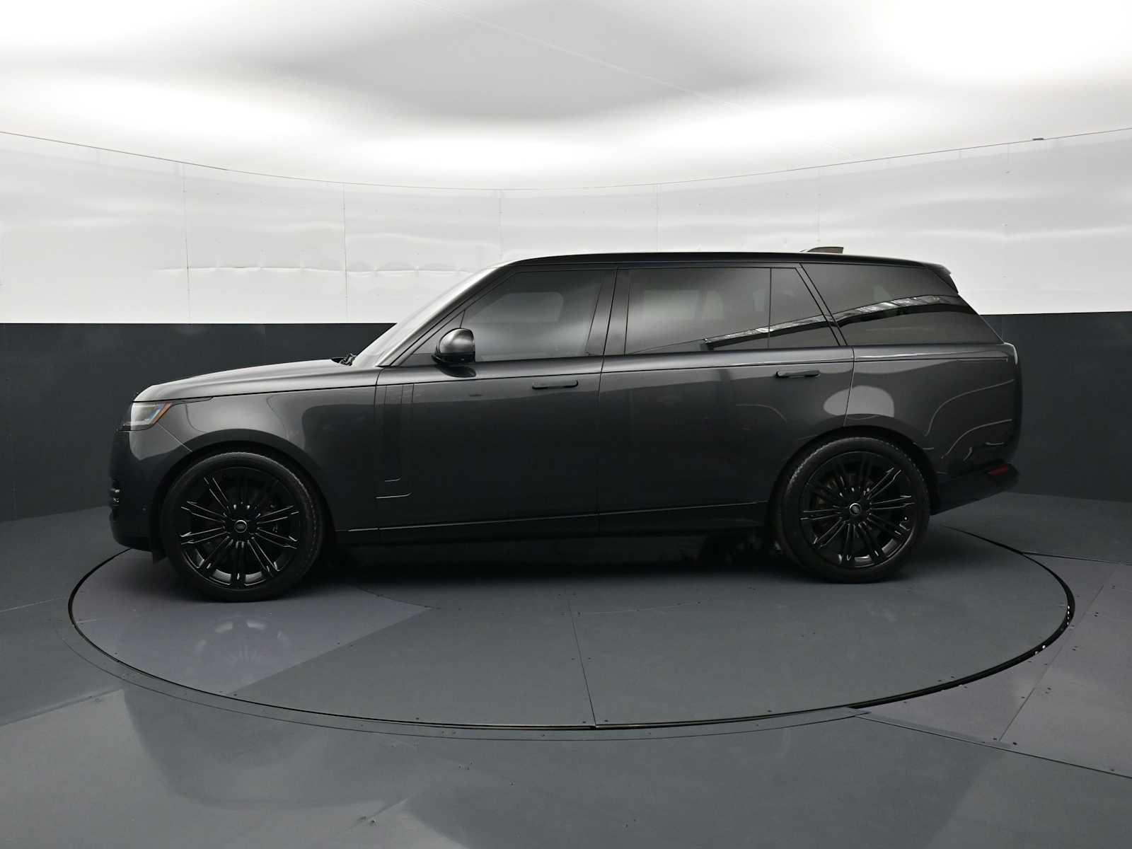 2023 Land Rover Range Rover SE - Photo 8