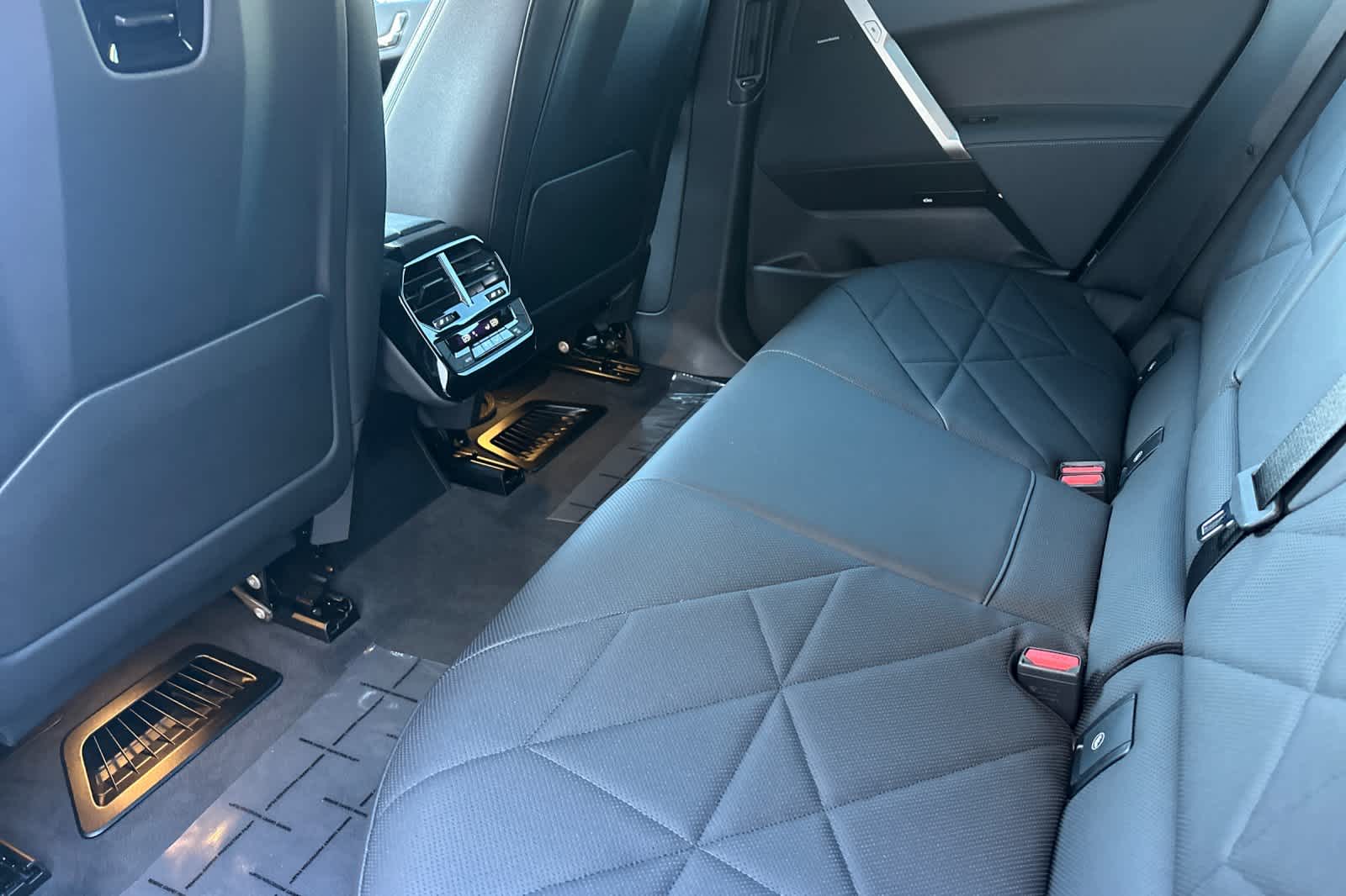 Thumbnail: 2025 BMW iX - 4