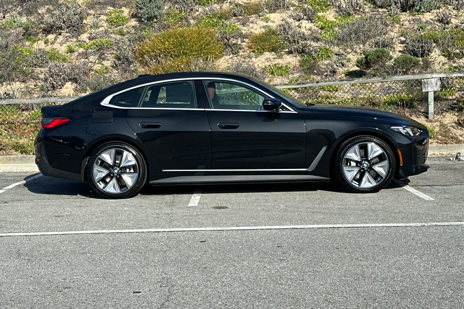 2025 BMW i4 eDrive40 8