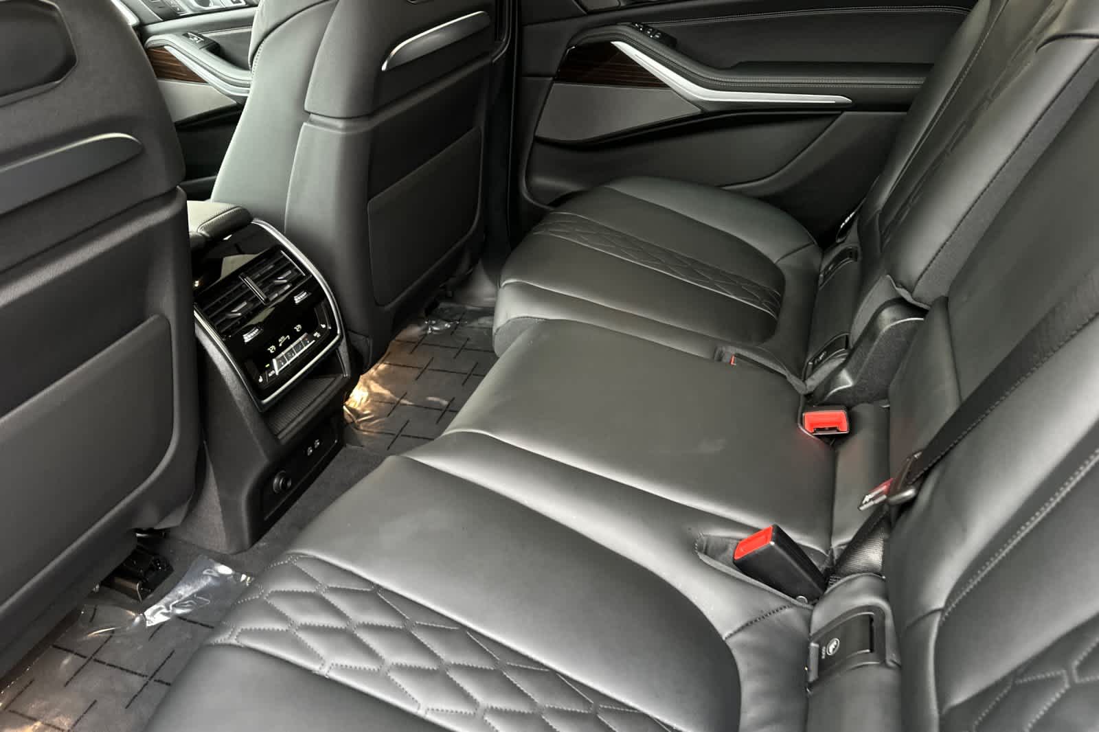 2026 Bmw X7 M60i photo 4
