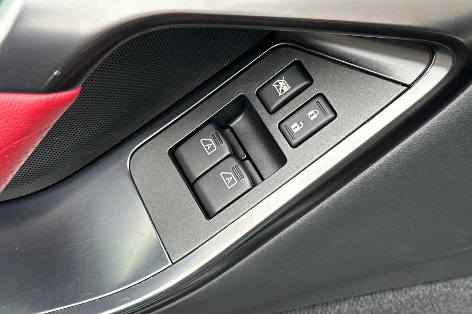2013 Nissan GT-R Black Edition 12