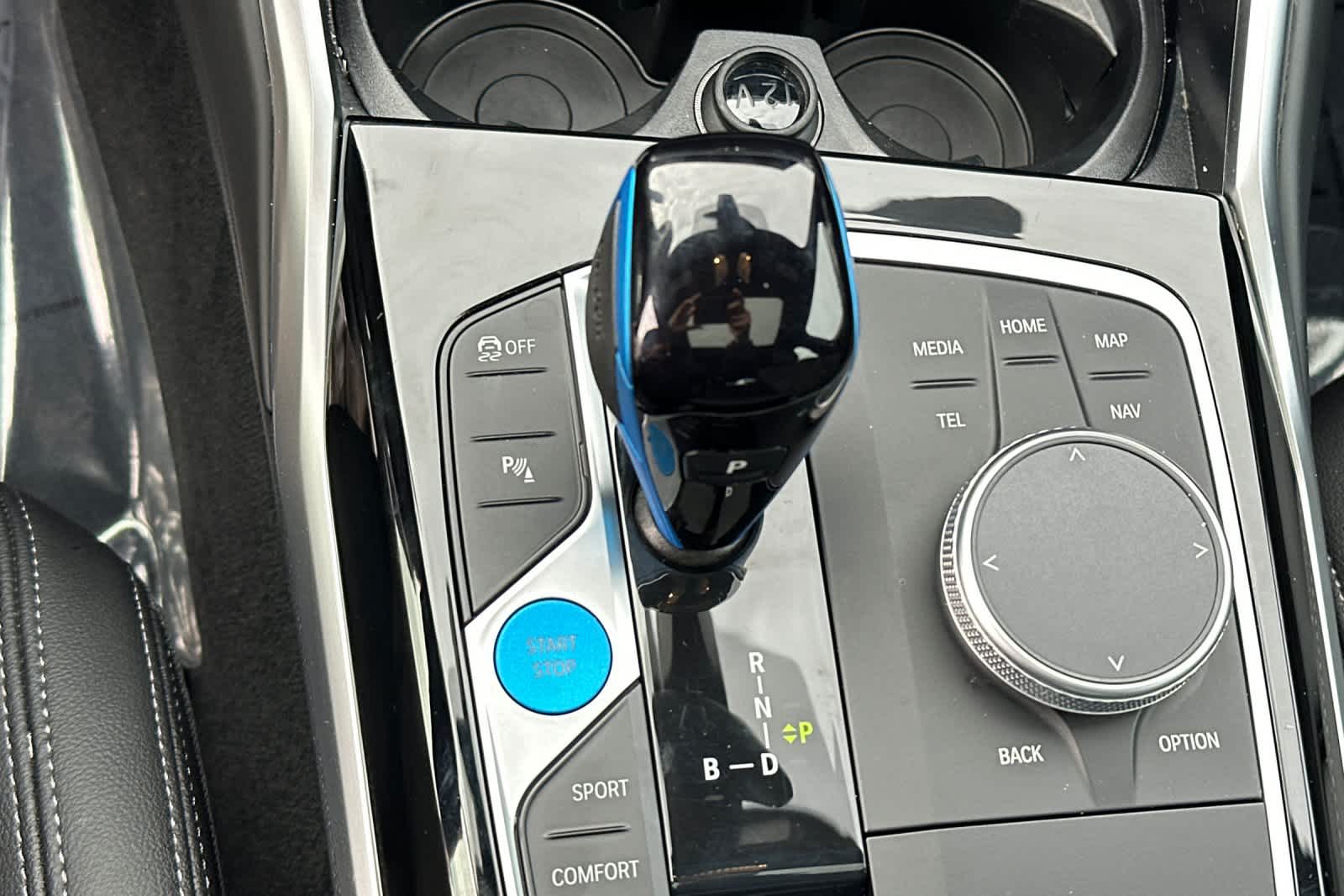 Thumbnail: 2023 BMW i4 - 23