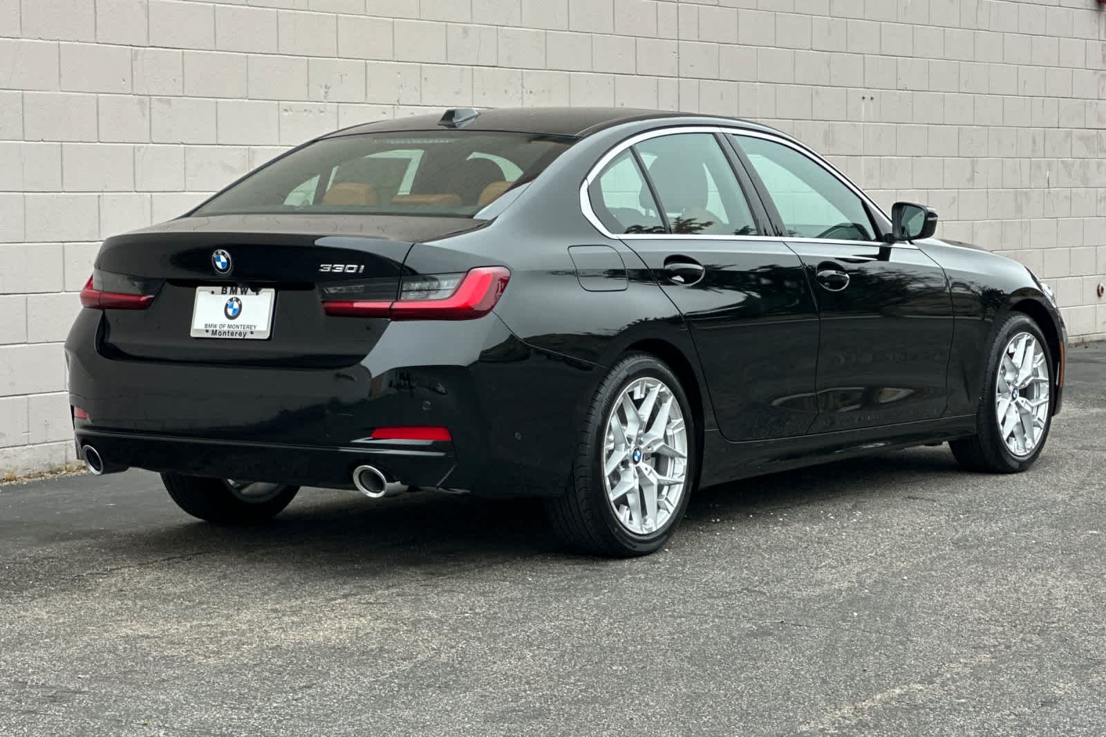 2025 Bmw 330i photo 2