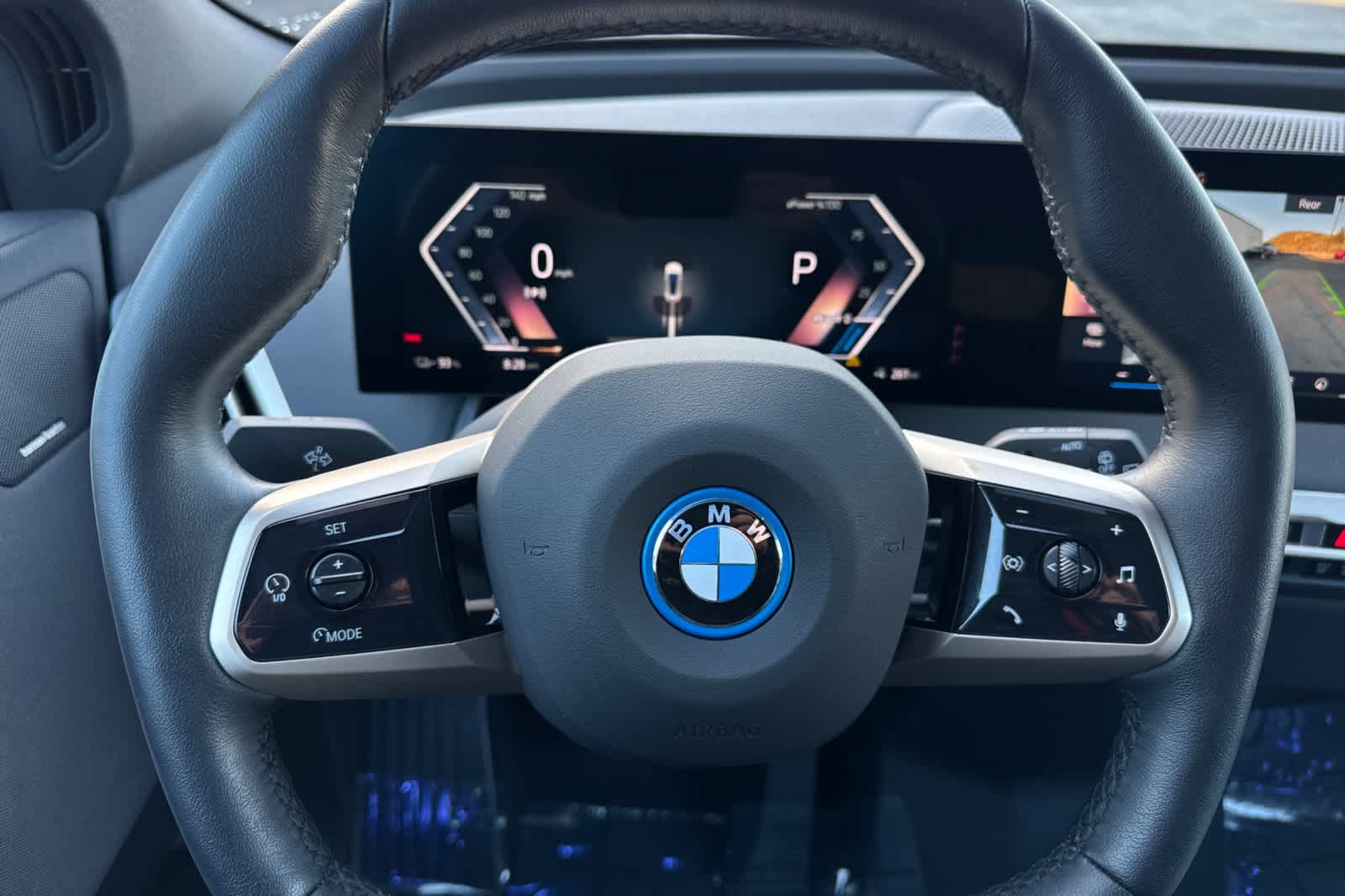 Thumbnail: 2025 BMW iX - 25