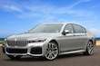  BMW 740i