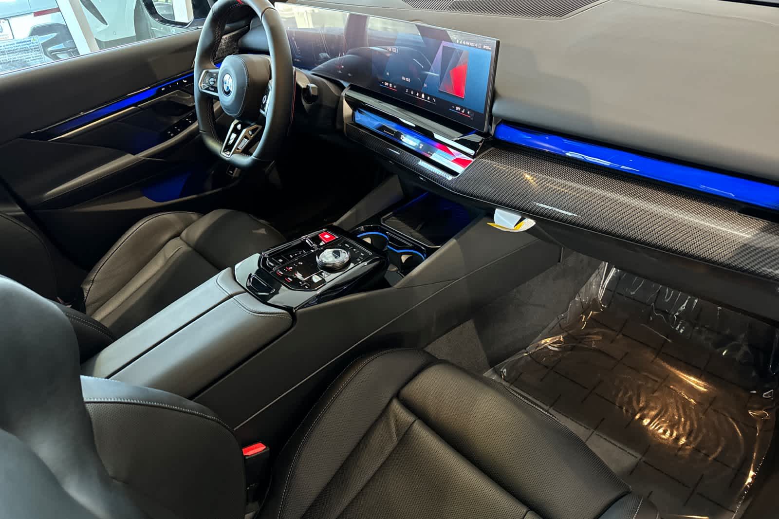 Thumbnail: 2026 BMW M5 - 17