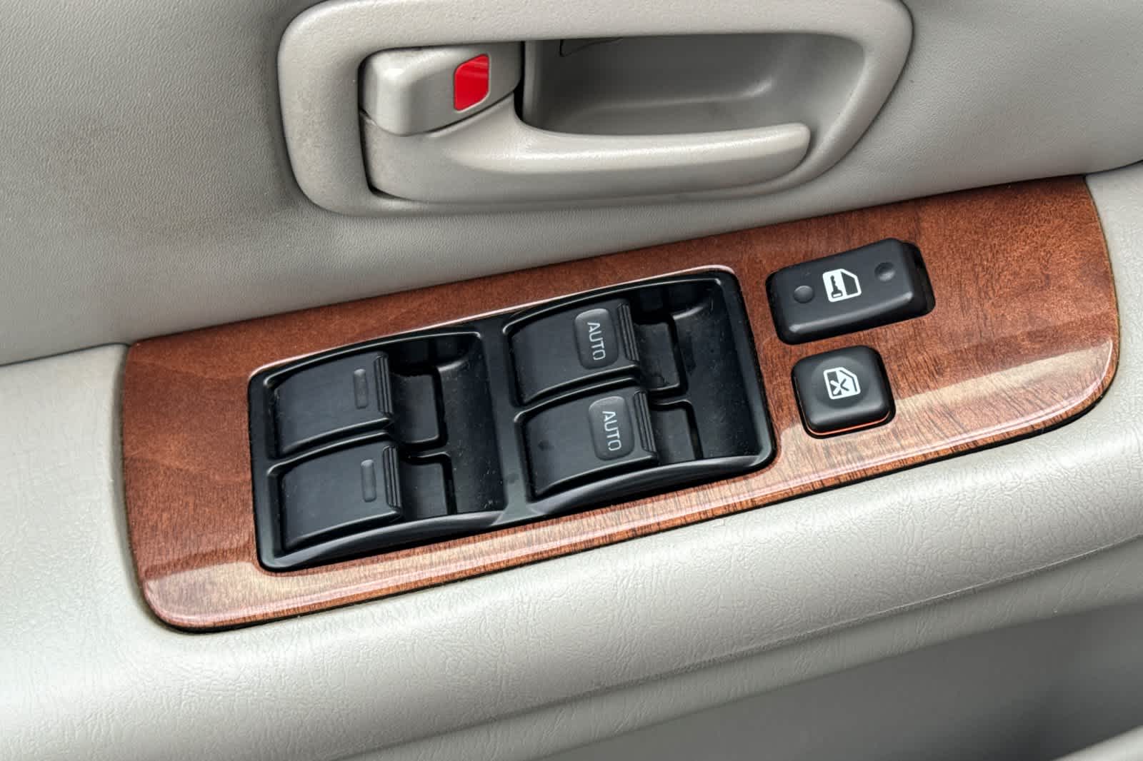 Thumbnail: 2001 Lexus ES - 13