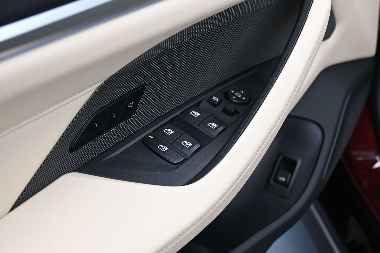 2024 BMW i4 M50 - Photo 9