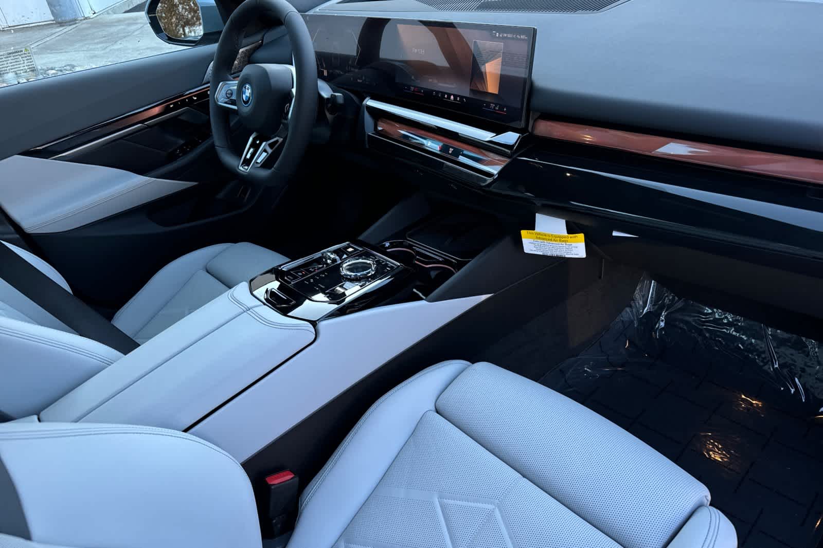 Thumbnail: 2026 BMW 5 Series - 17