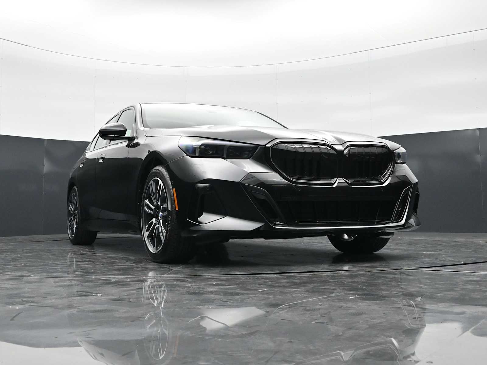 Thumbnail: 2026 BMW 5 Series - 27